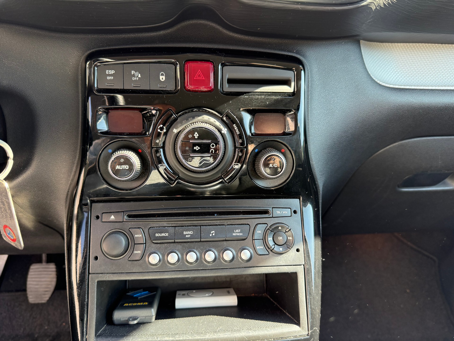 CITROEN C3 Picasso 1.6 HDi Exclusive-image-16