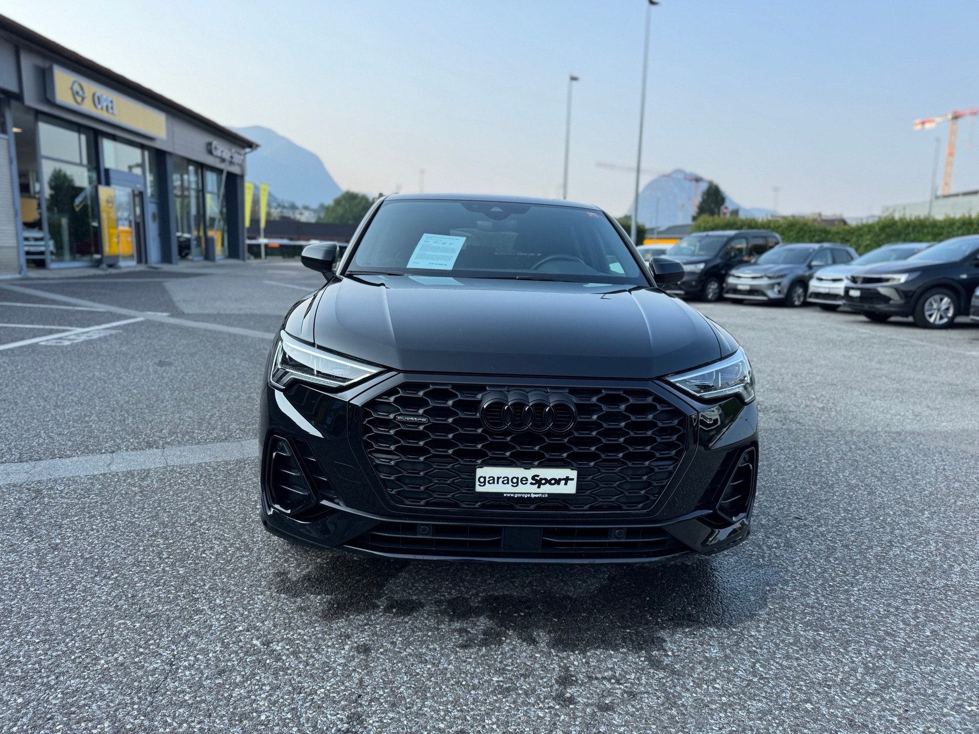 AUDI Q3 Sportback 35 TDI S line quattro S-tronic-image-1