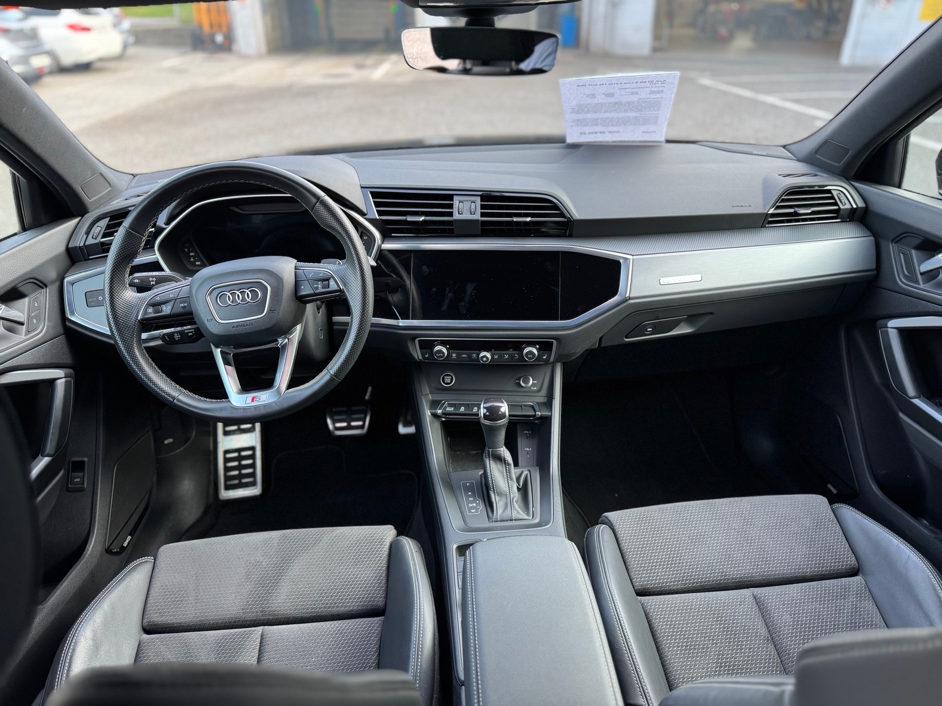 AUDI Q3 Sportback 35 TDI S line quattro S-tronic-image-8