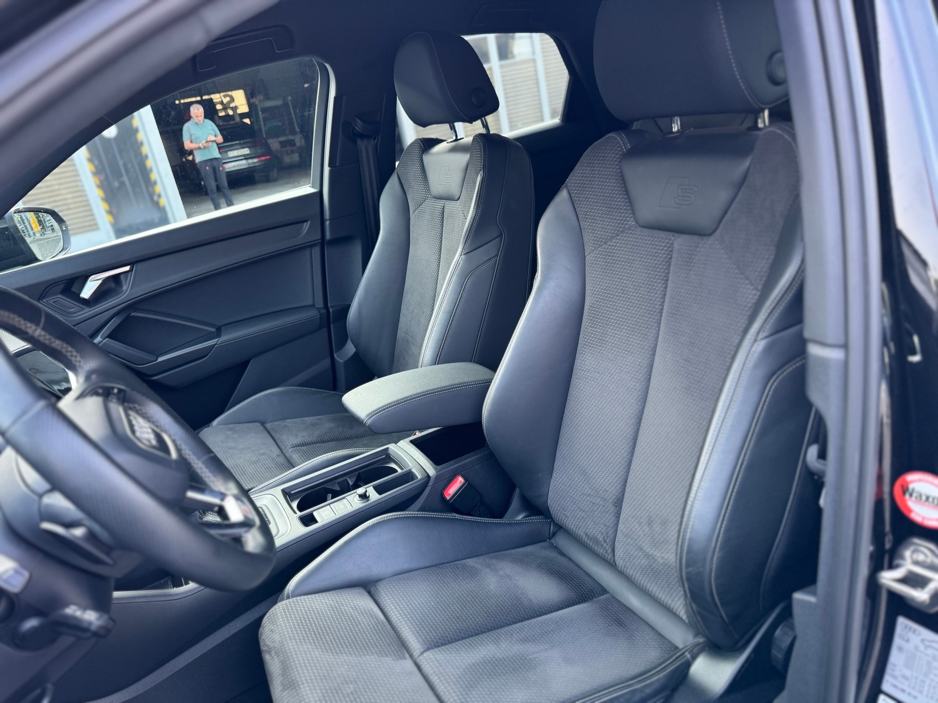 AUDI Q3 Sportback 35 TDI S line quattro S-tronic-image-10