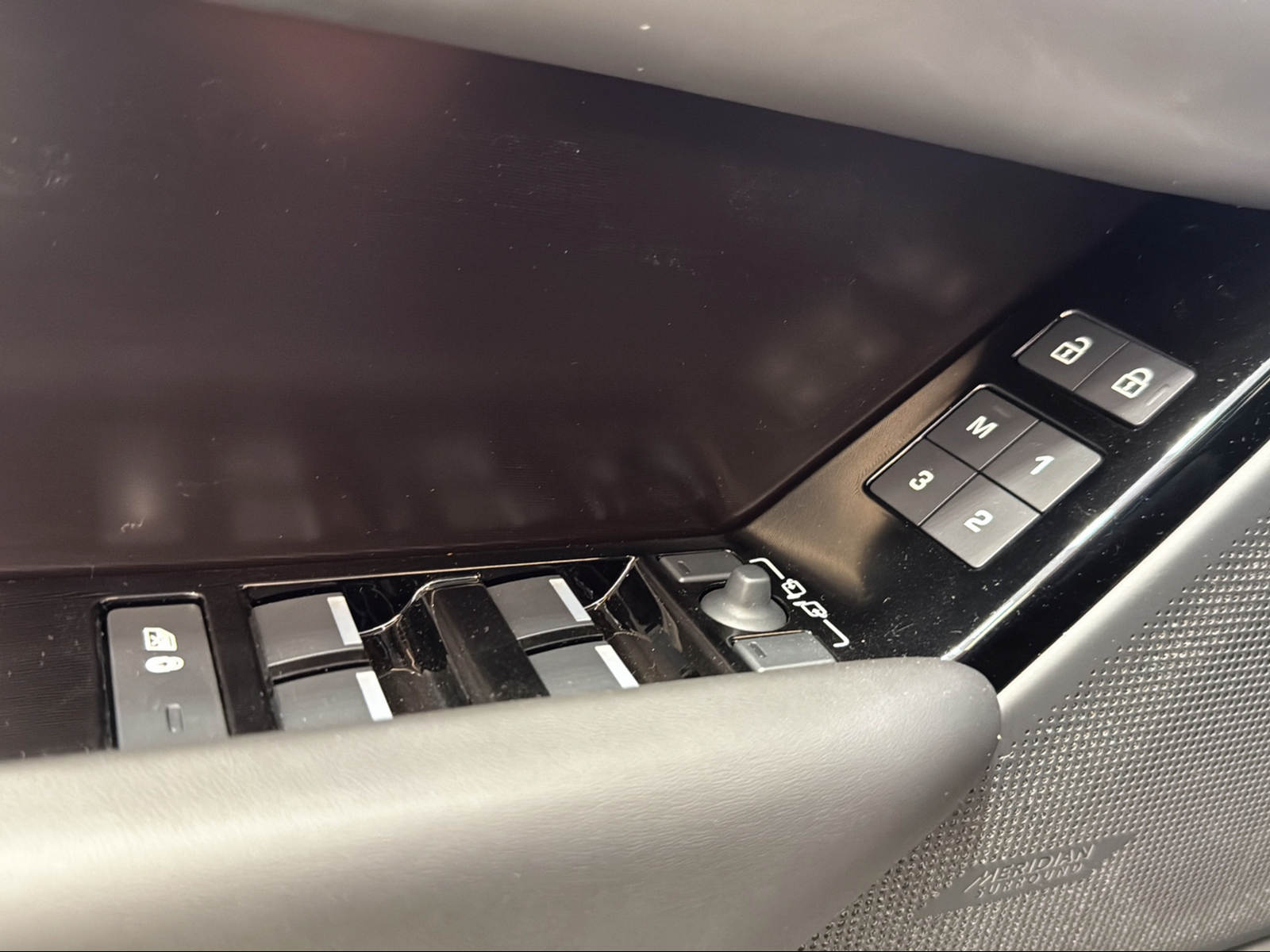 LAND ROVER Range Rover Velar Autobiography P 400 Automatic-image-18