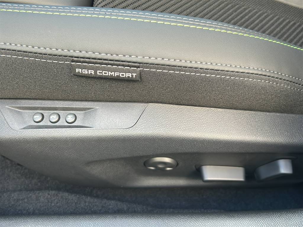 PEUGEOT 308 SW 1.2 HEV 145 GT-image-12