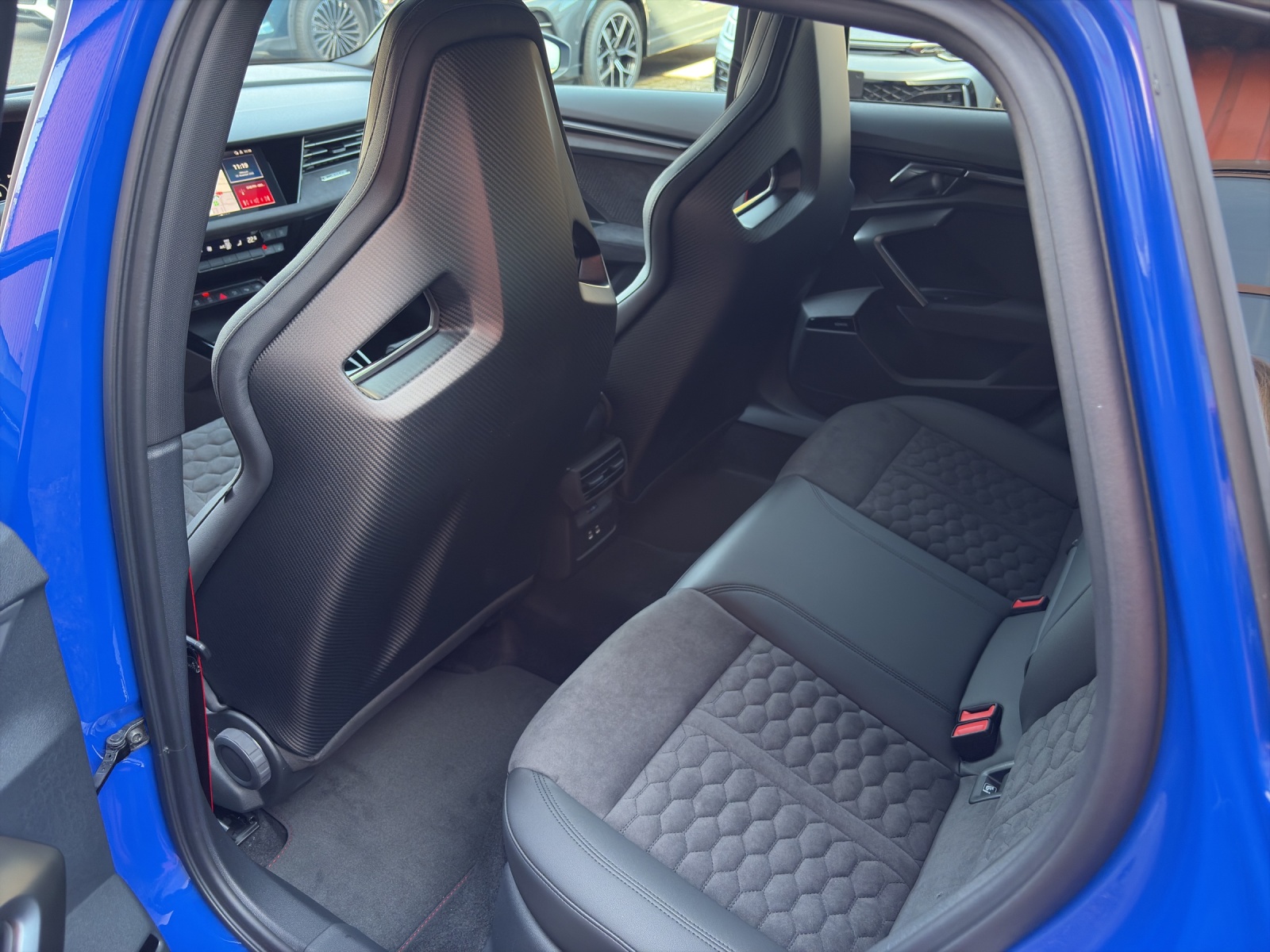 AUDI RS3 Sportback 2.5 TSI quattro S-tronic-image-15