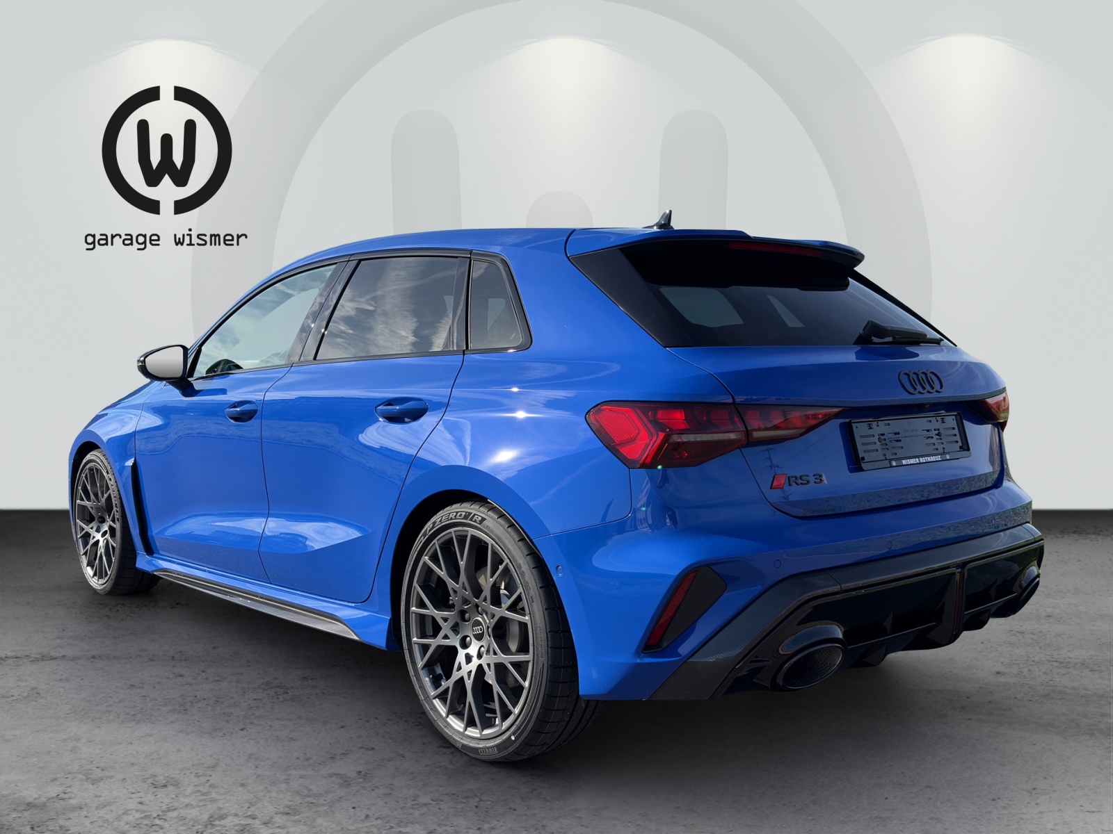 AUDI RS3 Sportback 2.5 TSI quattro S-tronic-image-2