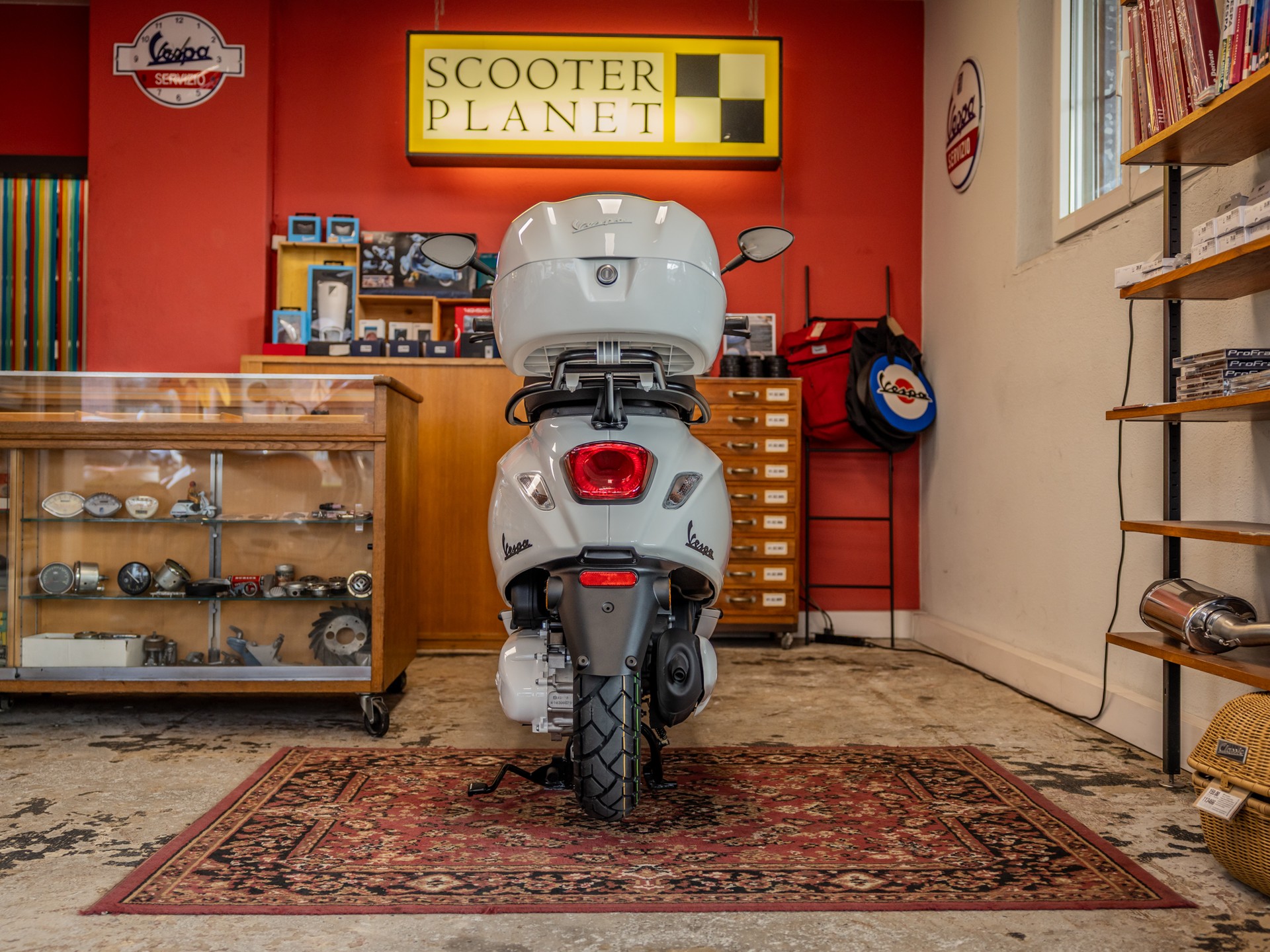 PIAGGIO Vespa 125 Sprint Black & White SP-Special-image-4