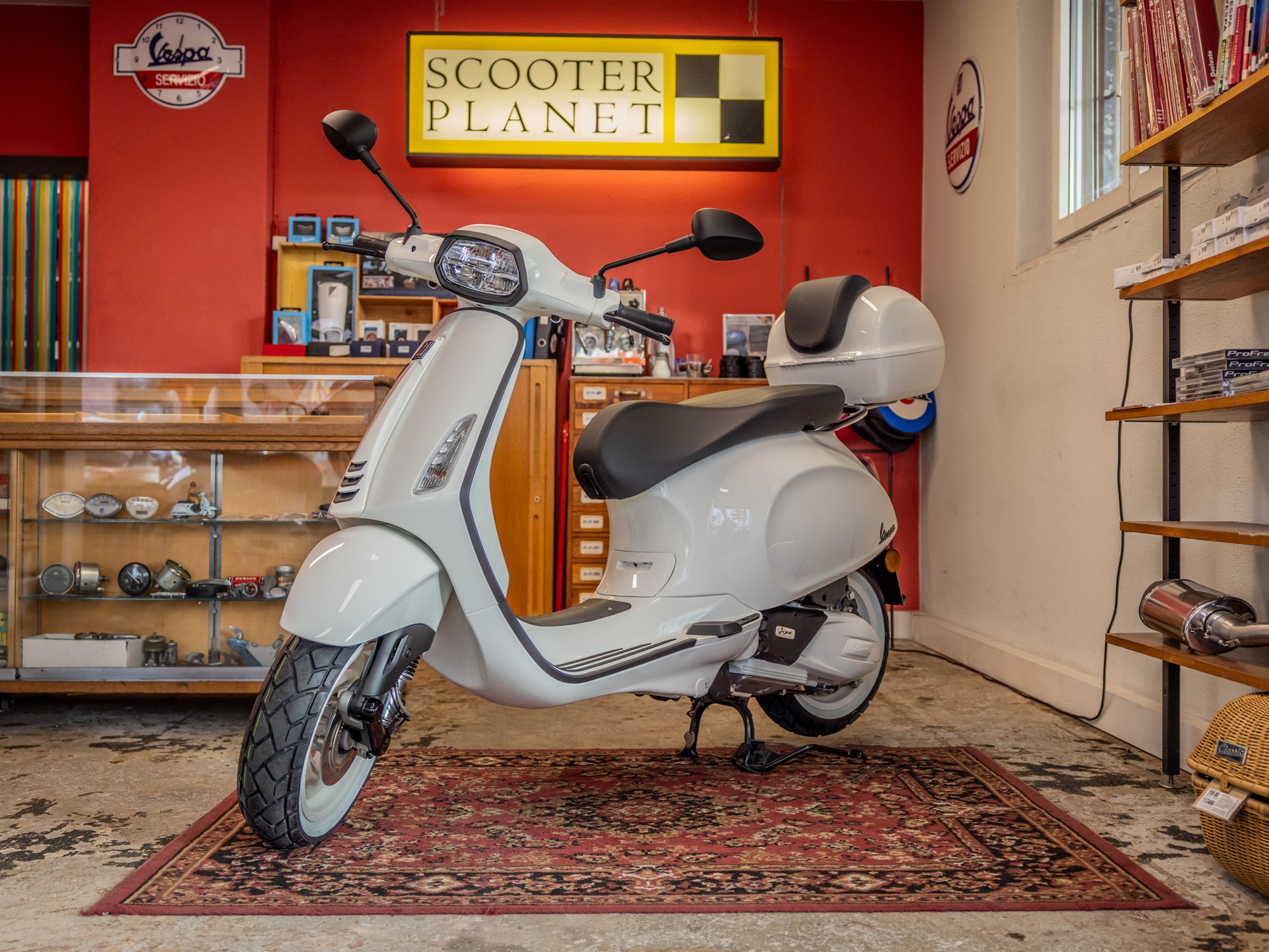 PIAGGIO Vespa 125 Sprint Black & White SP-Special
