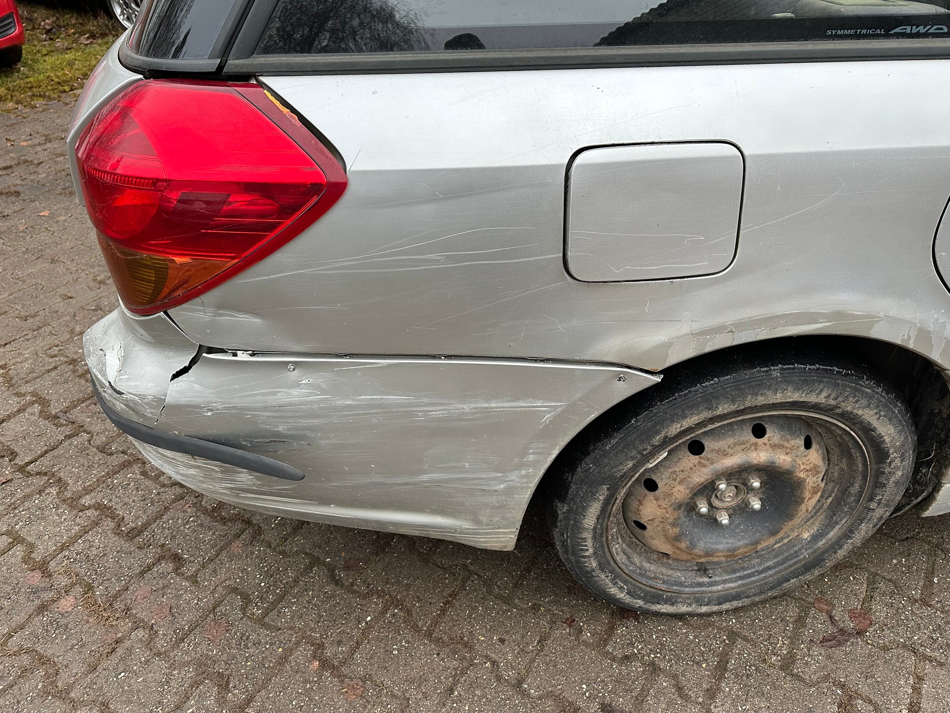 SUBARU Legacy 2.0i AWD Swiss FIXPREIS-image-9