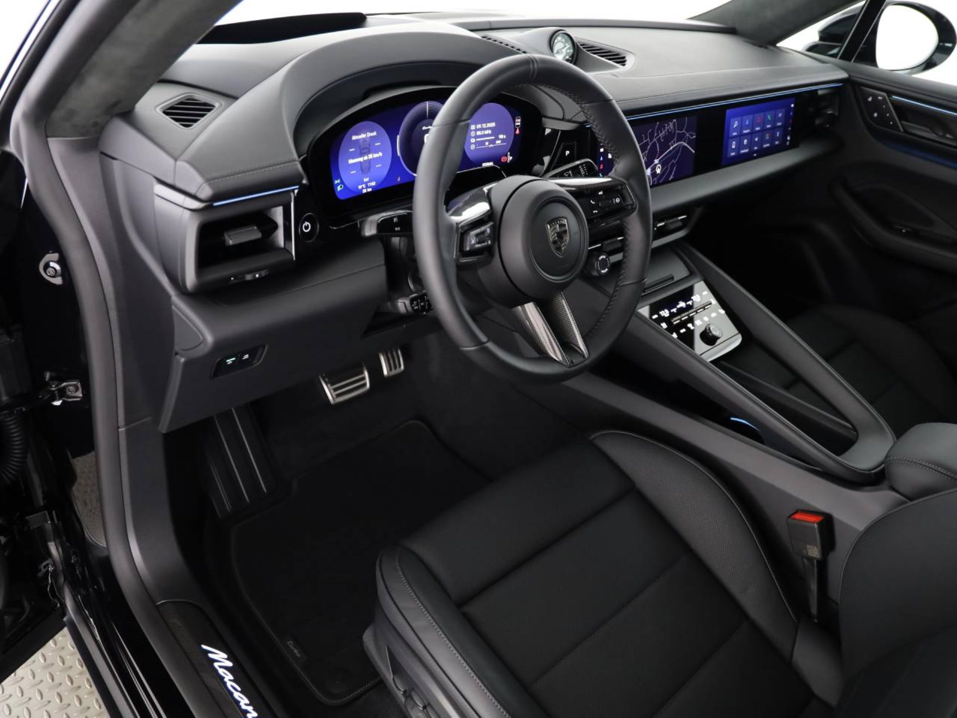 PORSCHE Macan Turbo-image-3