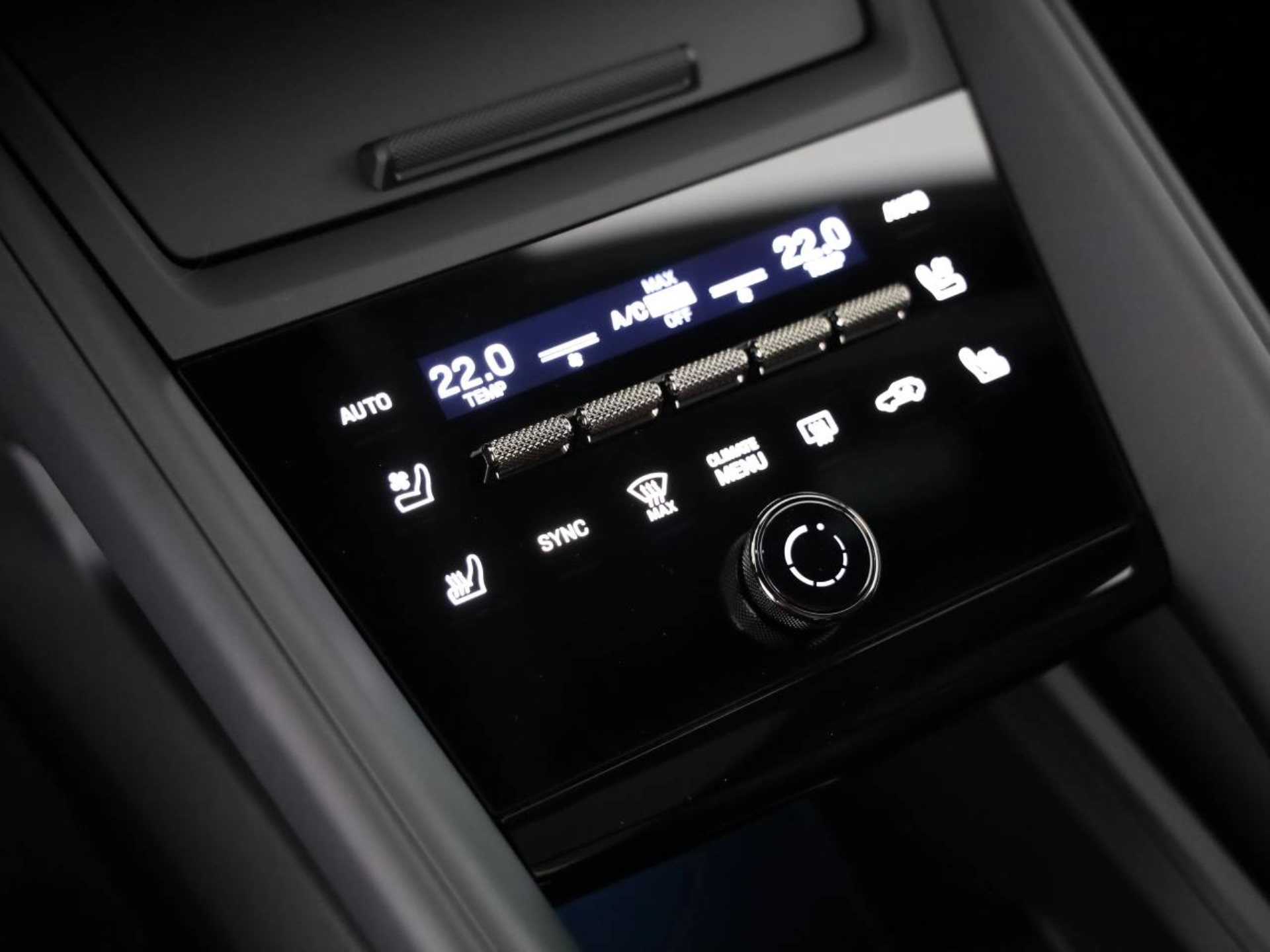 PORSCHE Macan Turbo-image-13