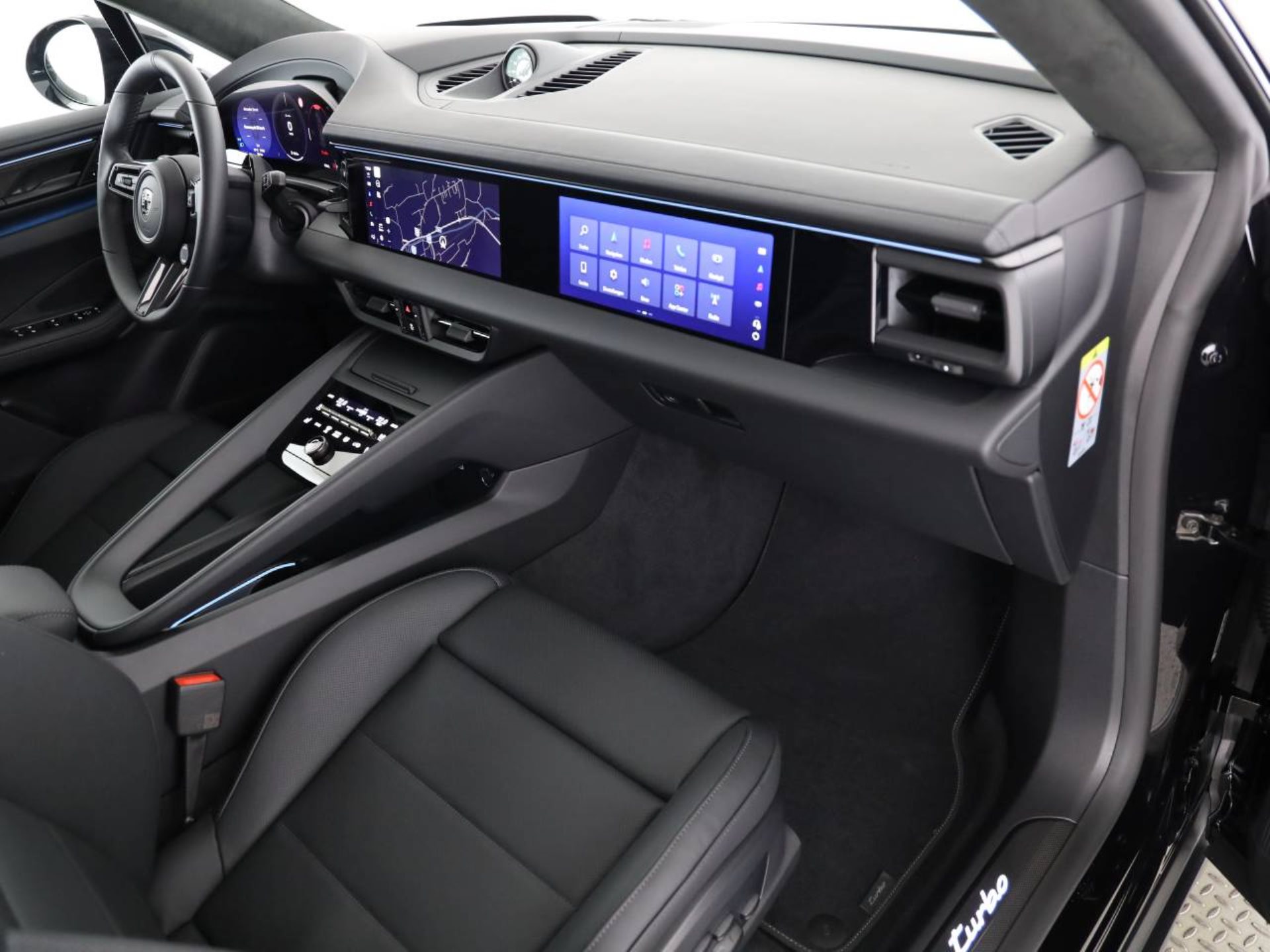 PORSCHE Macan Turbo-image-9