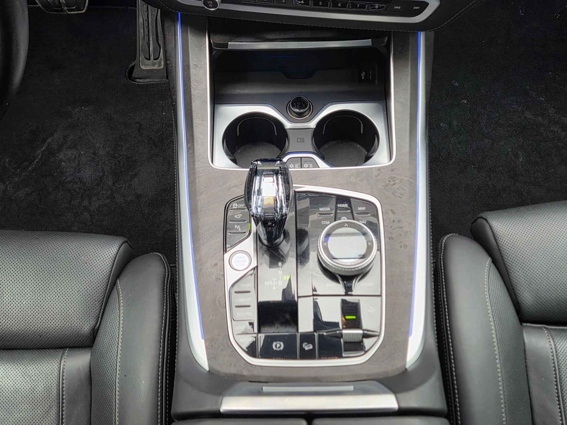 BMW X7 xDrive 48V 40d Steptronic-image-11