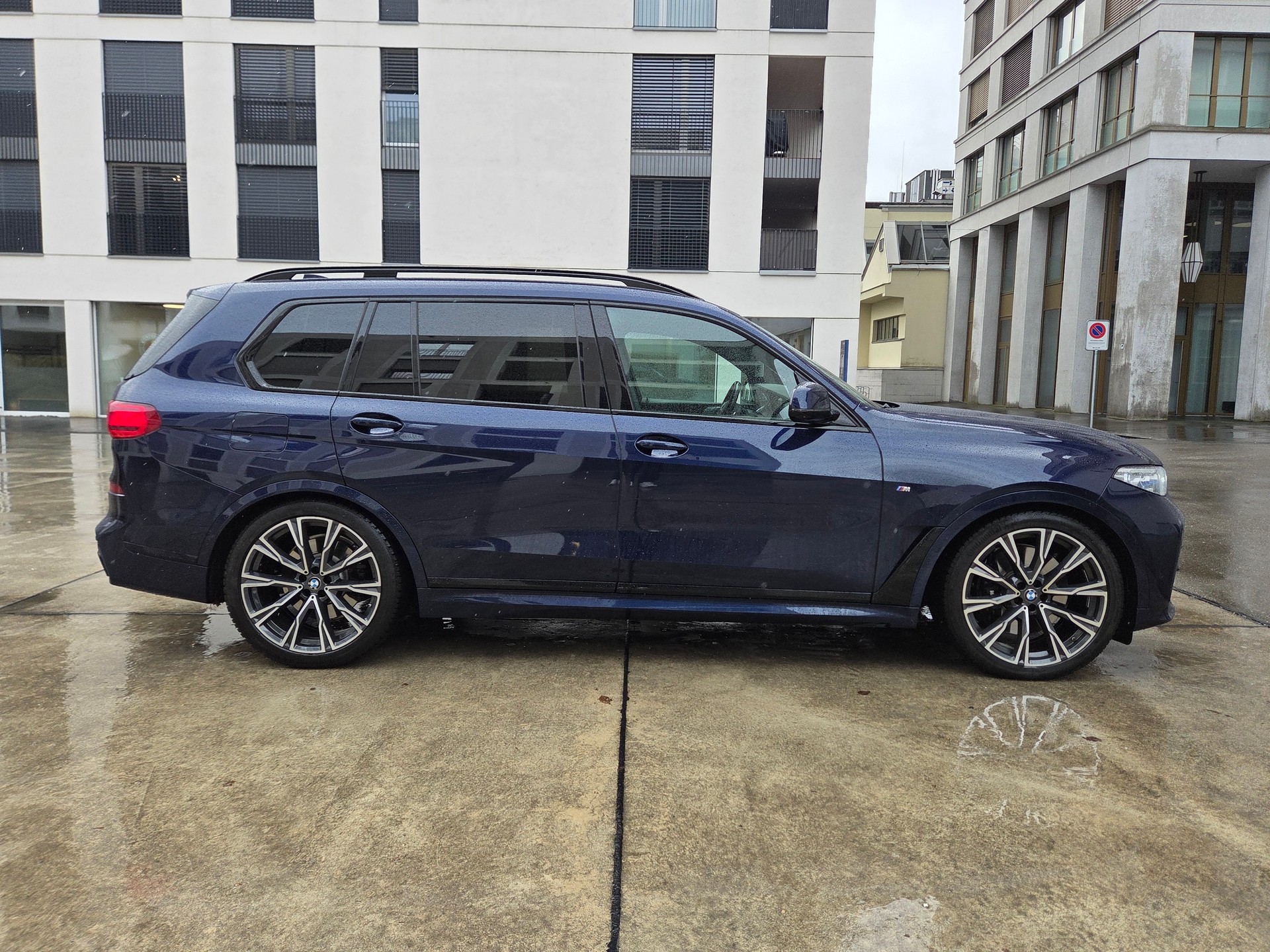 BMW X7 xDrive 48V 40d Steptronic-image-5