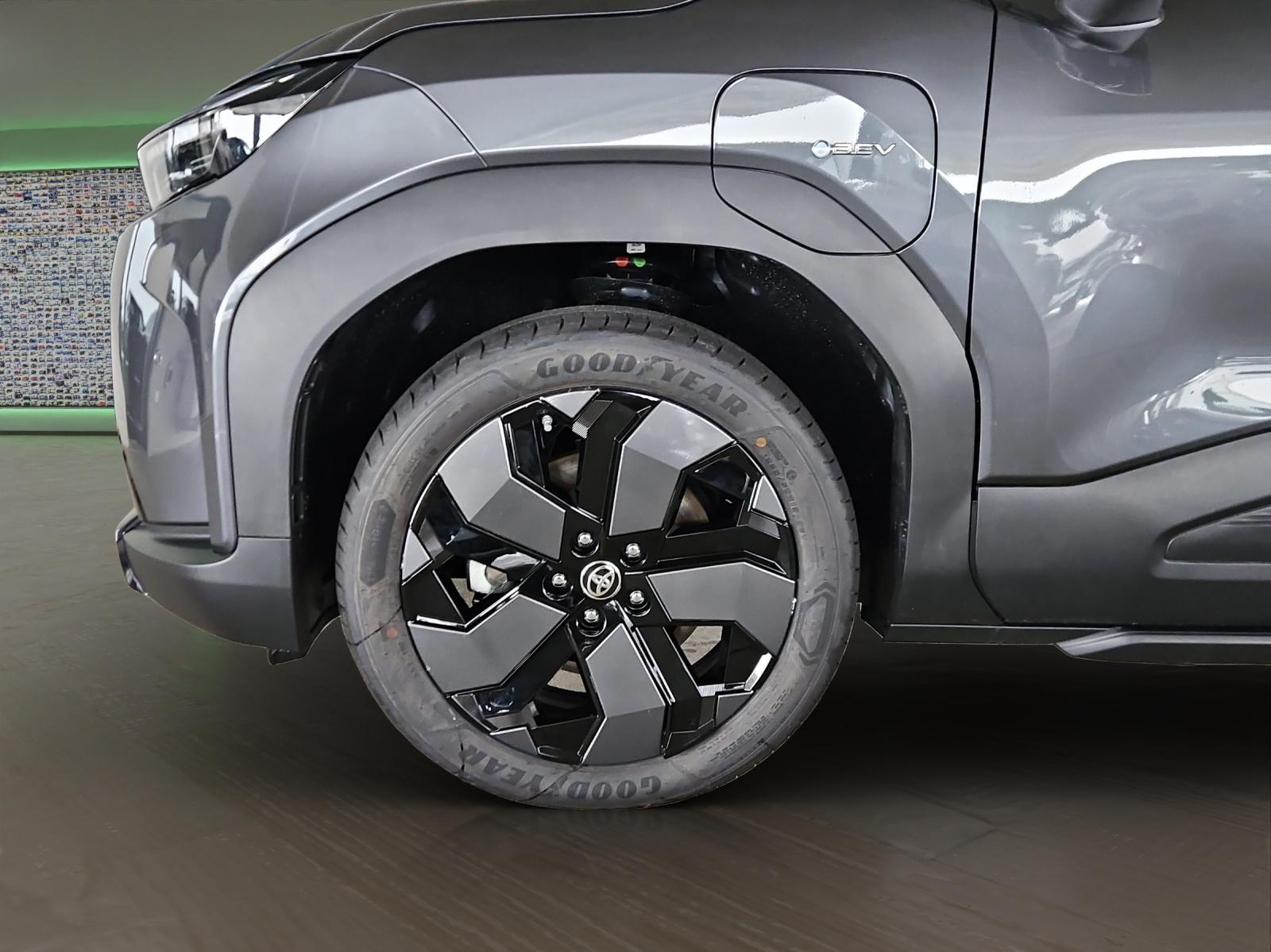 TOYOTA Urban Cruiser Premium AWD-image-5