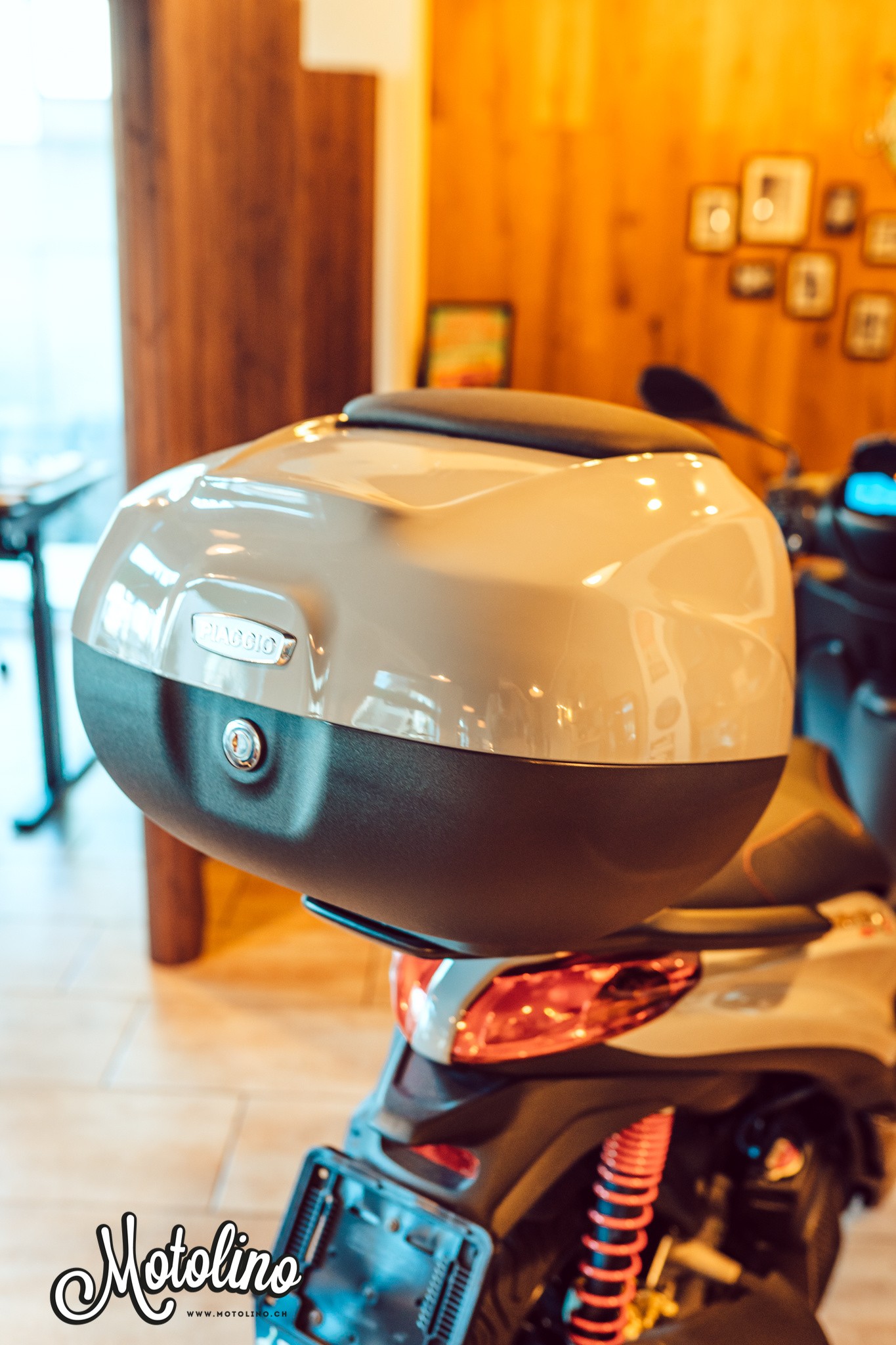 PIAGGIO Medley 125 Sport E5+-showroom-element-2
