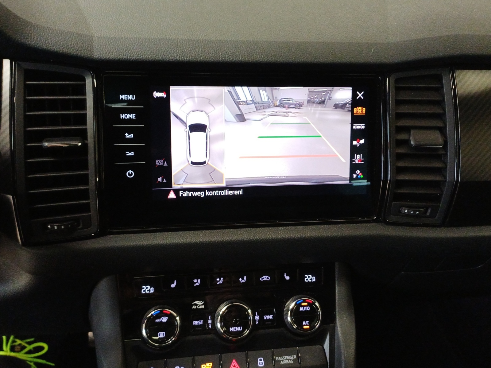 SKODA Kodiaq 2.0 TSI 4x4 SportLine-image-14