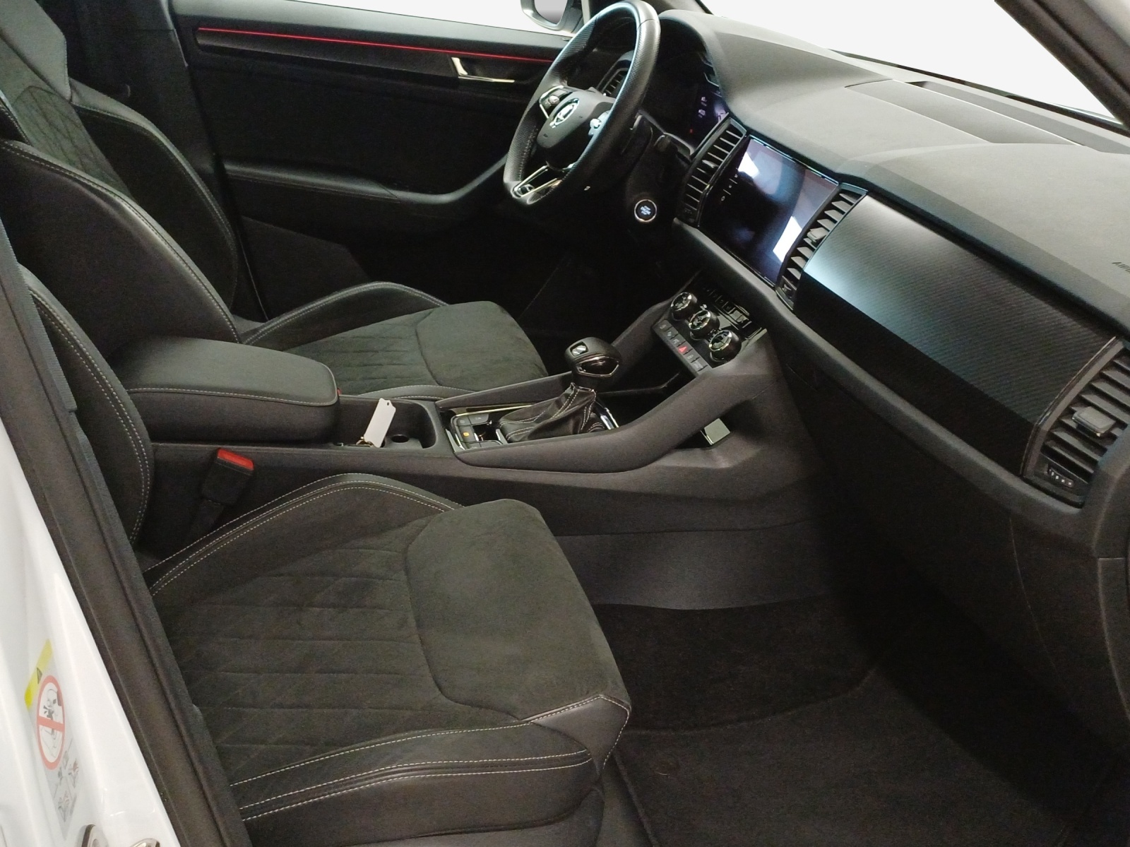 SKODA Kodiaq 2.0 TSI 4x4 SportLine-image-15
