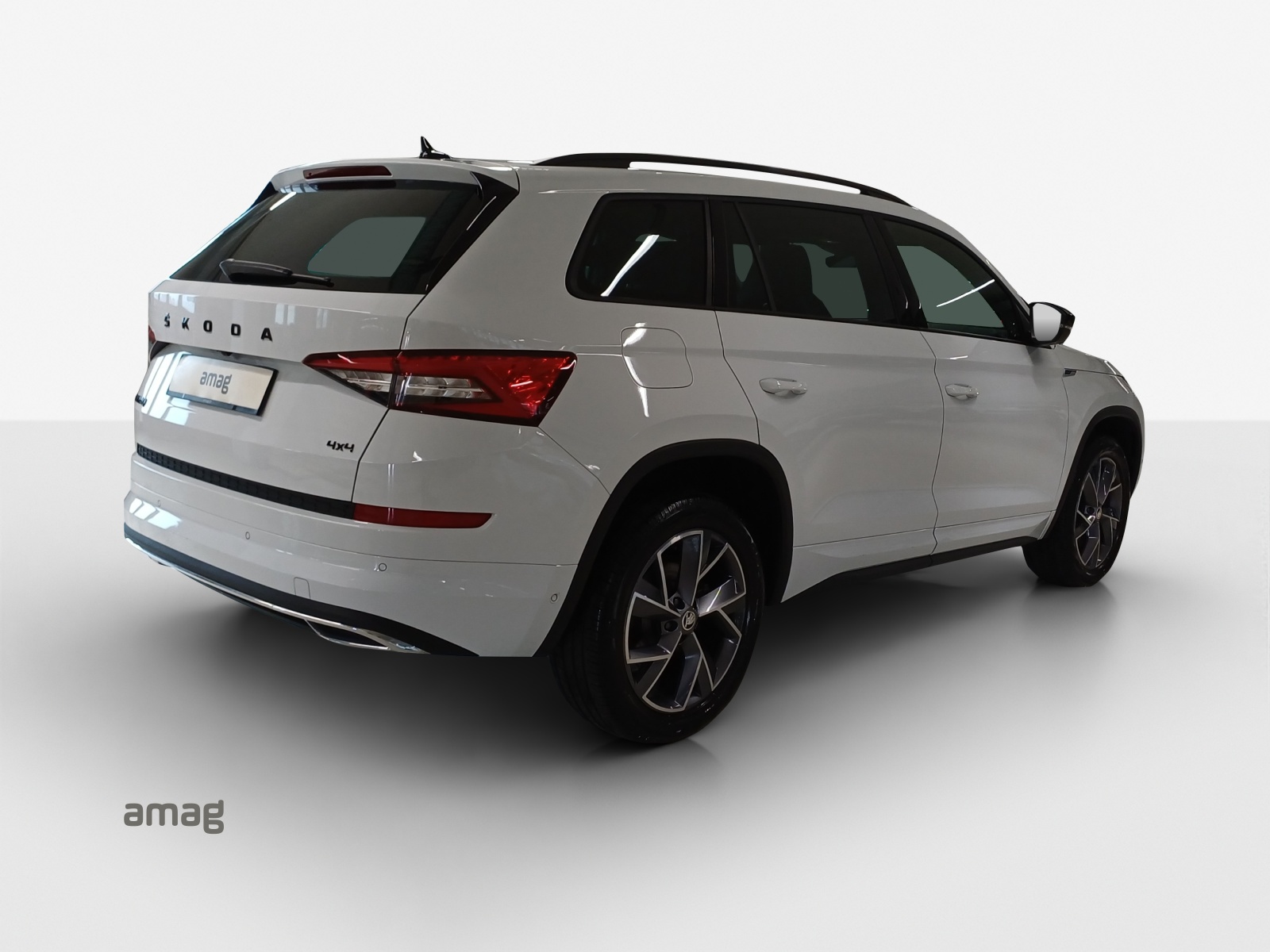 SKODA Kodiaq 2.0 TSI 4x4 SportLine-image-4
