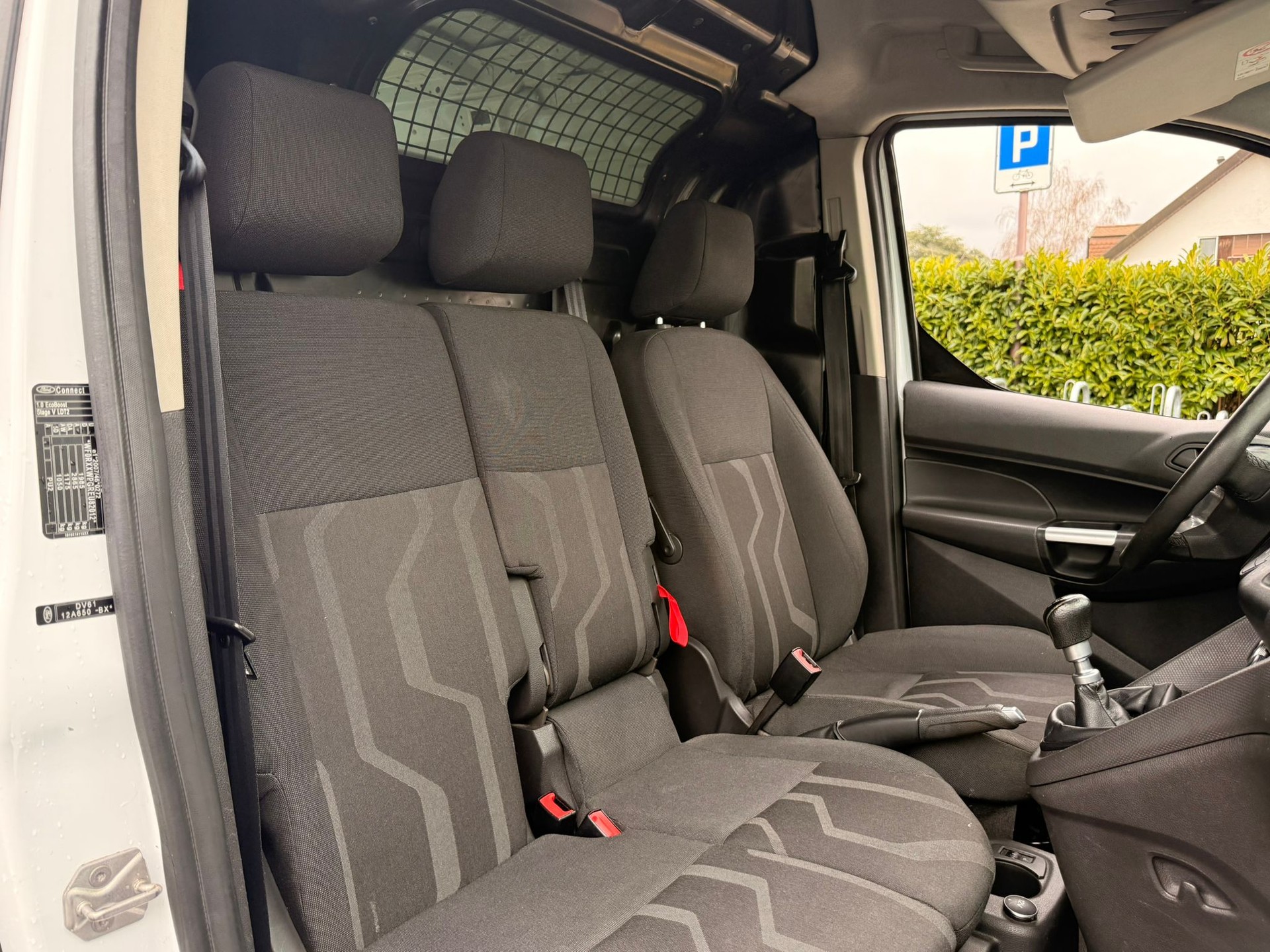 FORD Transit Connect Van T200 1.0 EcoBoost Trend-image-17
