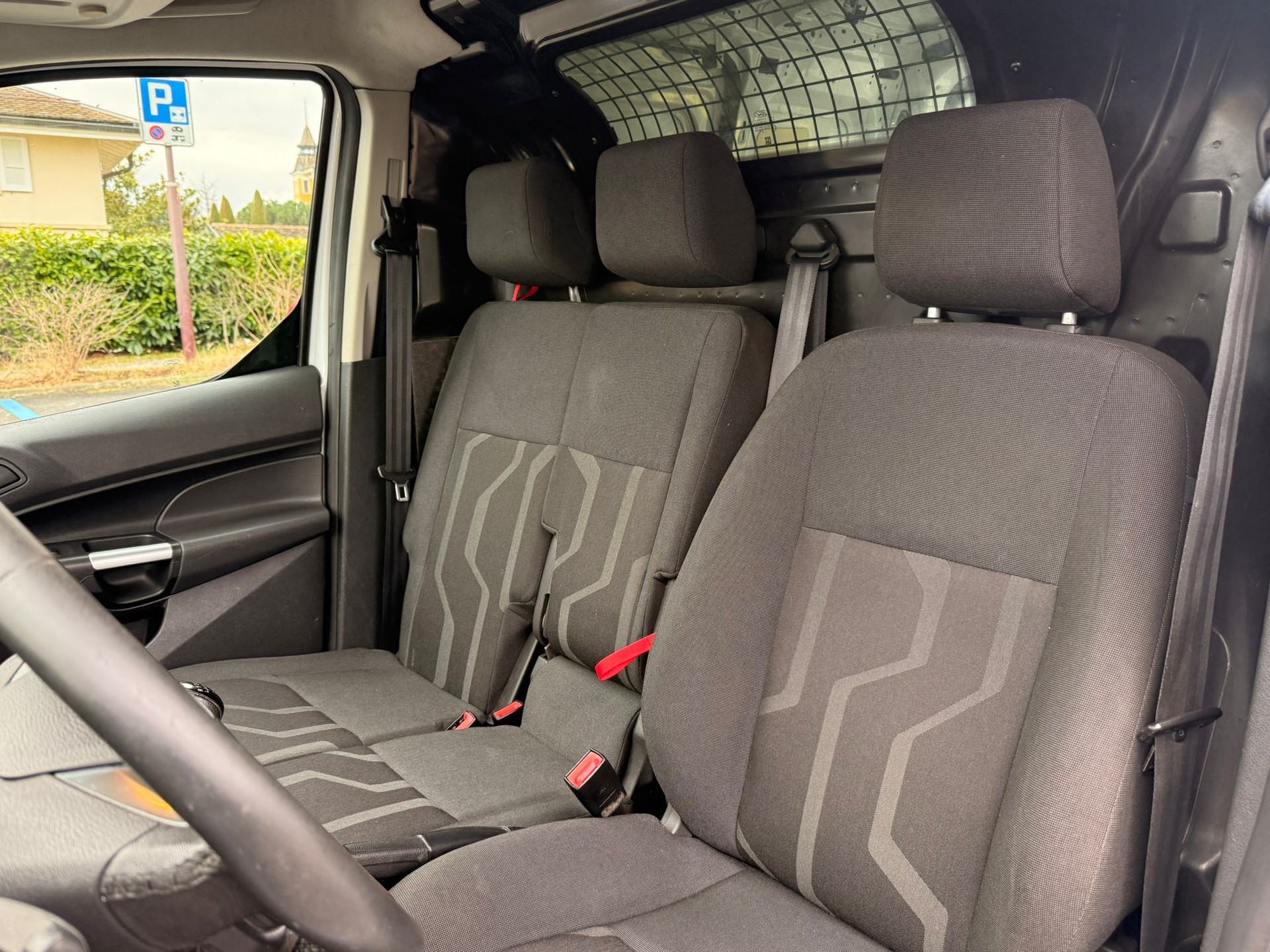 FORD Transit Connect Van T200 1.0 EcoBoost Trend-image-18
