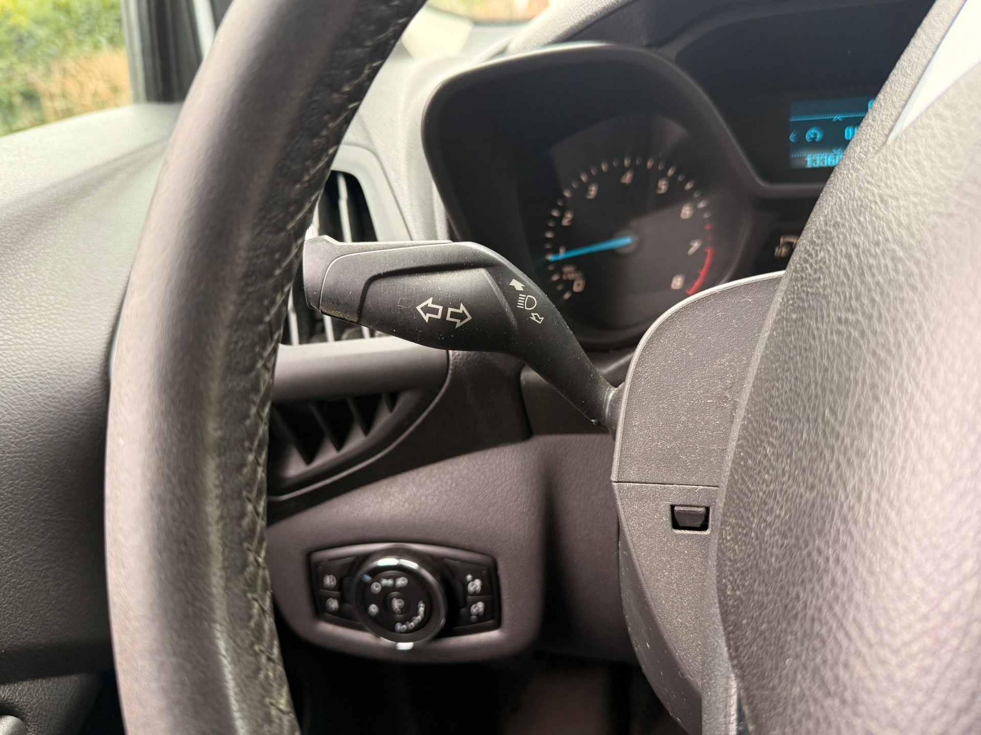 FORD Transit Connect Van T200 1.0 EcoBoost Trend-image-15