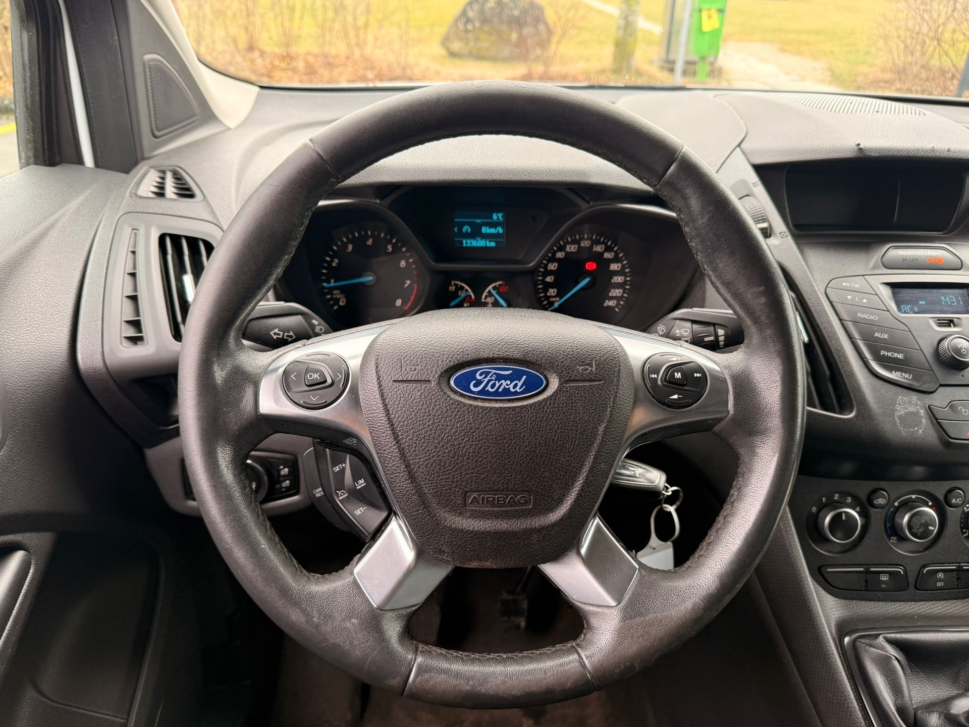 FORD Transit Connect Van T200 1.0 EcoBoost Trend-image-12