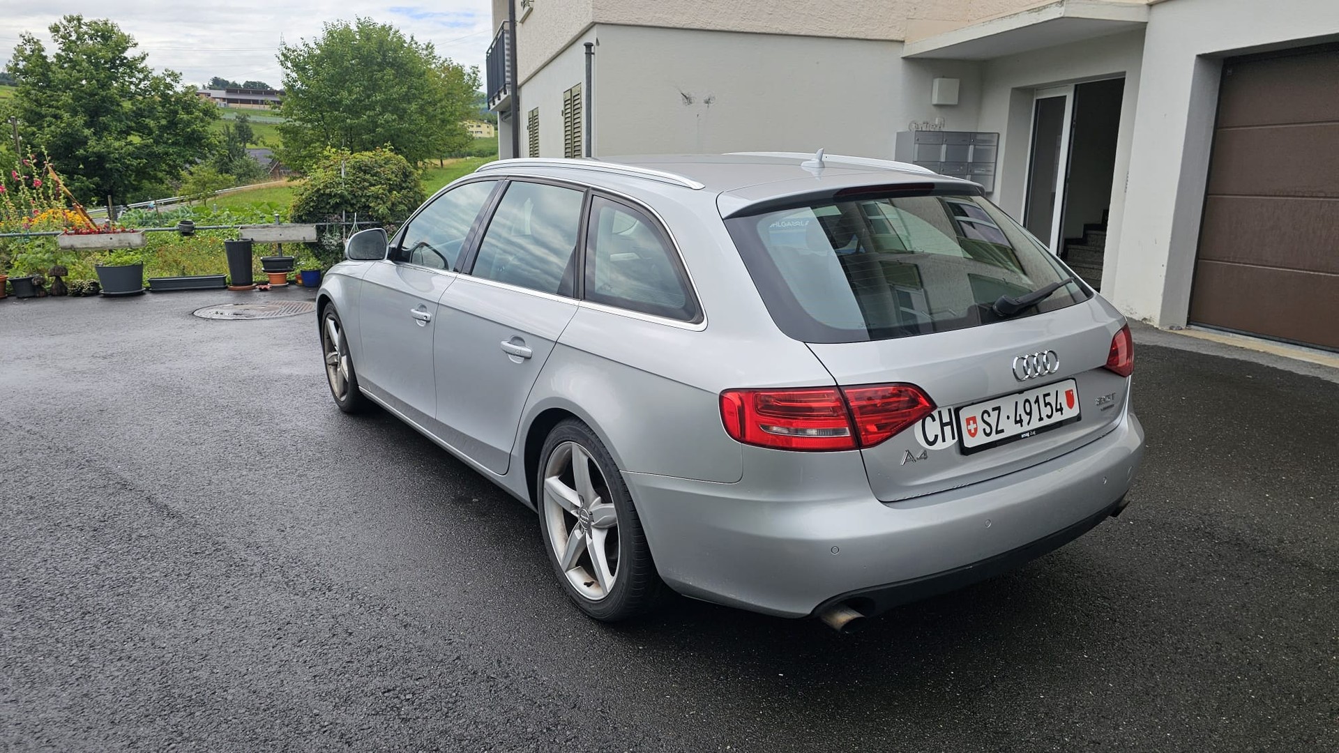 AUDI A4 Avant 2.0 TFSI quattro-image-4