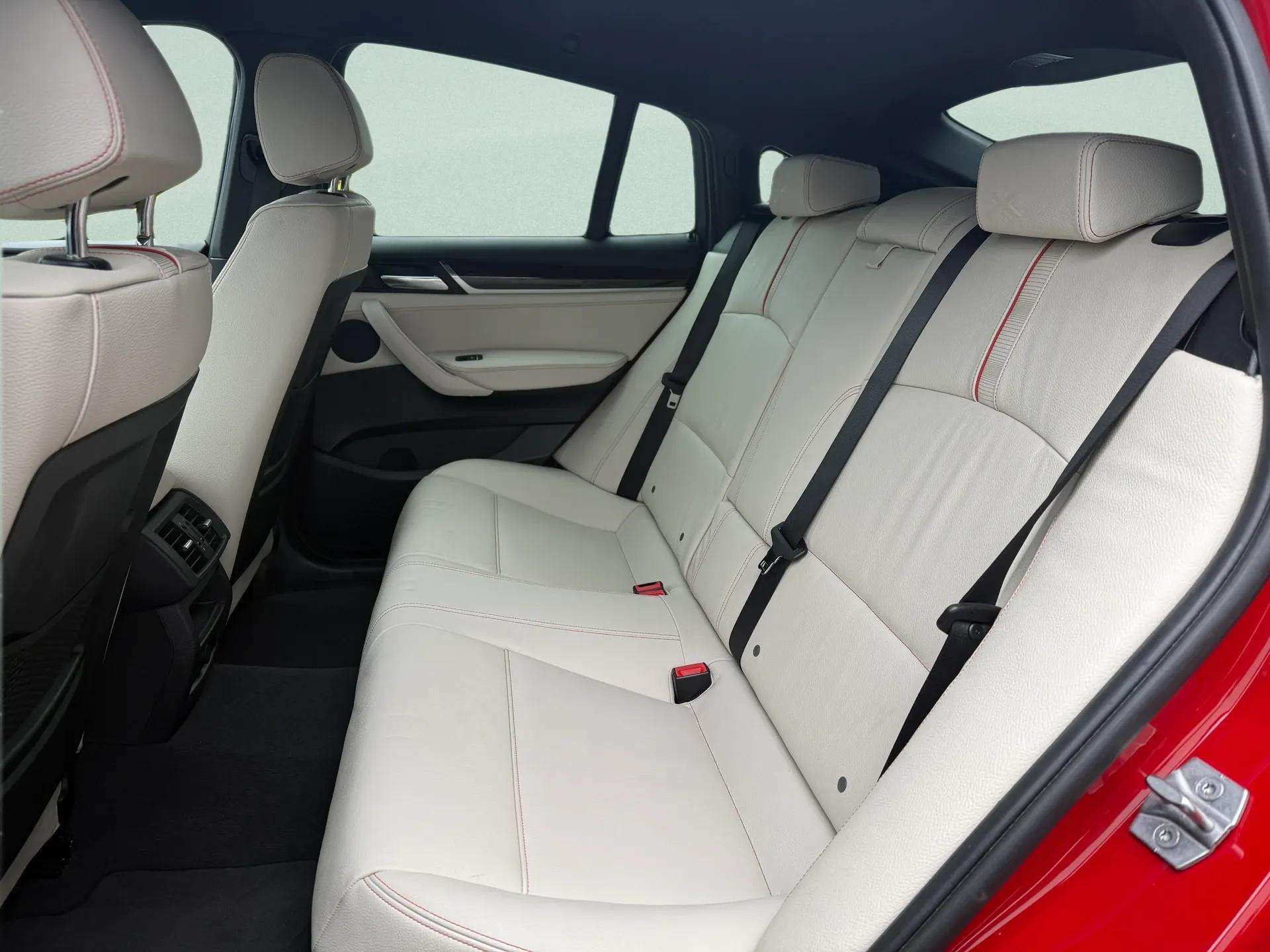 BMW X4 xDrive 35d M-Sport-image-19