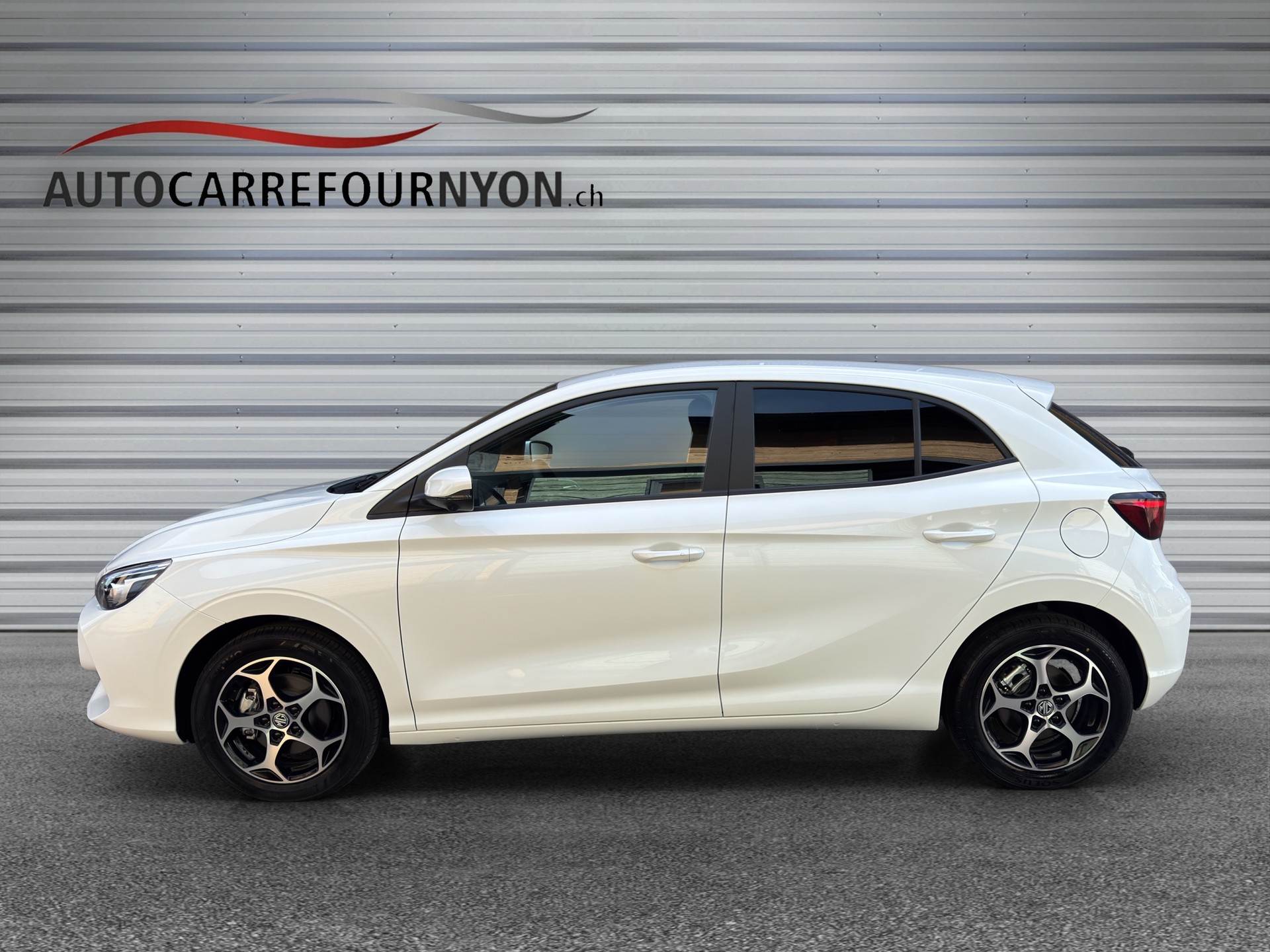 MG 3 1.5 Hybrid Luxury Aut.-showroom-element-2