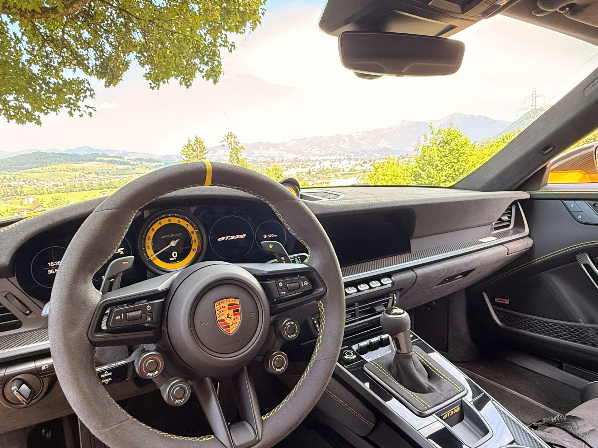 PORSCHE 911 GT3 RS WEISSACH (MY24)-image-8