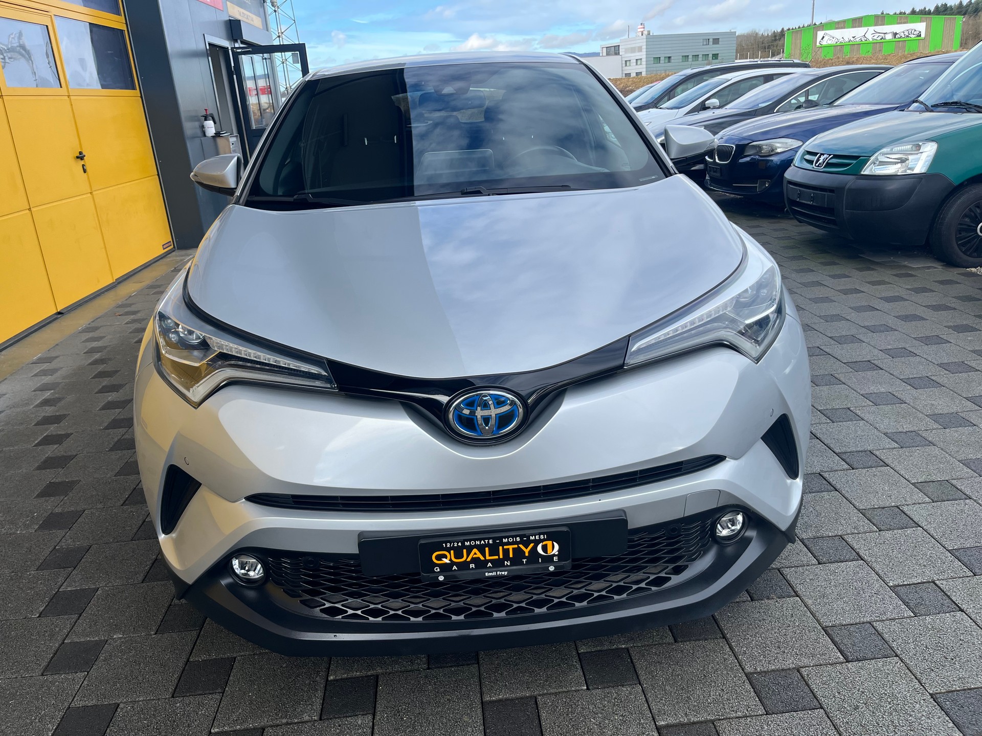 TOYOTA C-HR 1.8 HSD Limited CVT-image-3