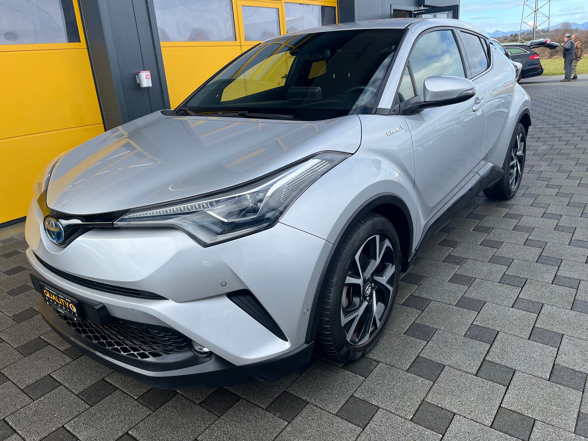 TOYOTA C-HR 1.8 HSD Limited CVT-image-2