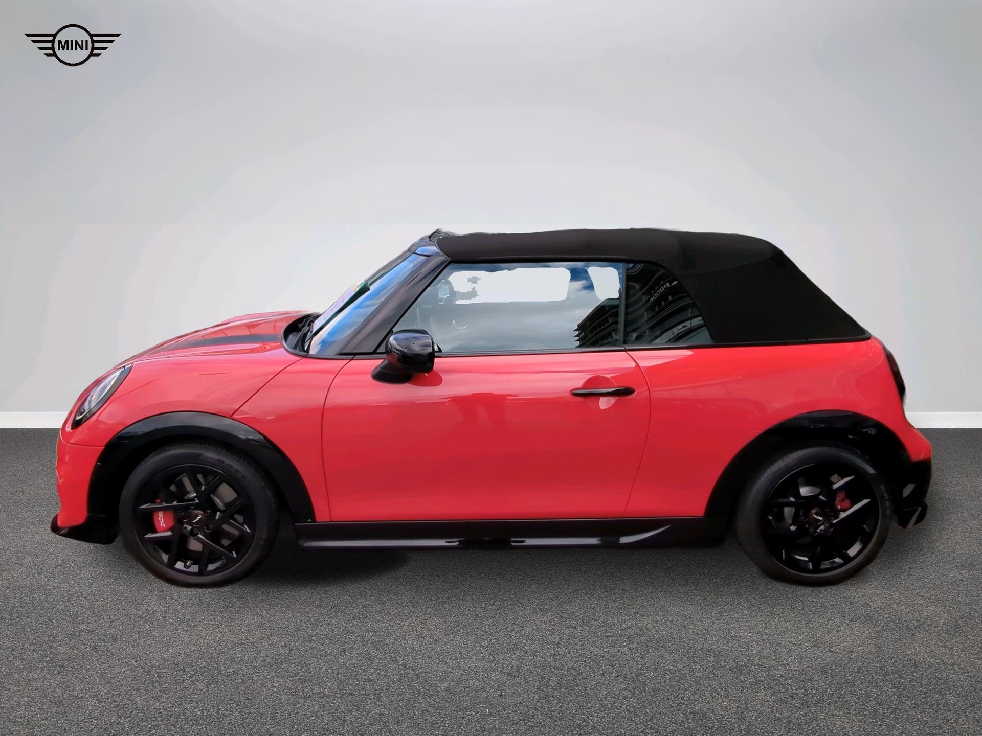 MINI John Cooper Works Cabrio-image-1