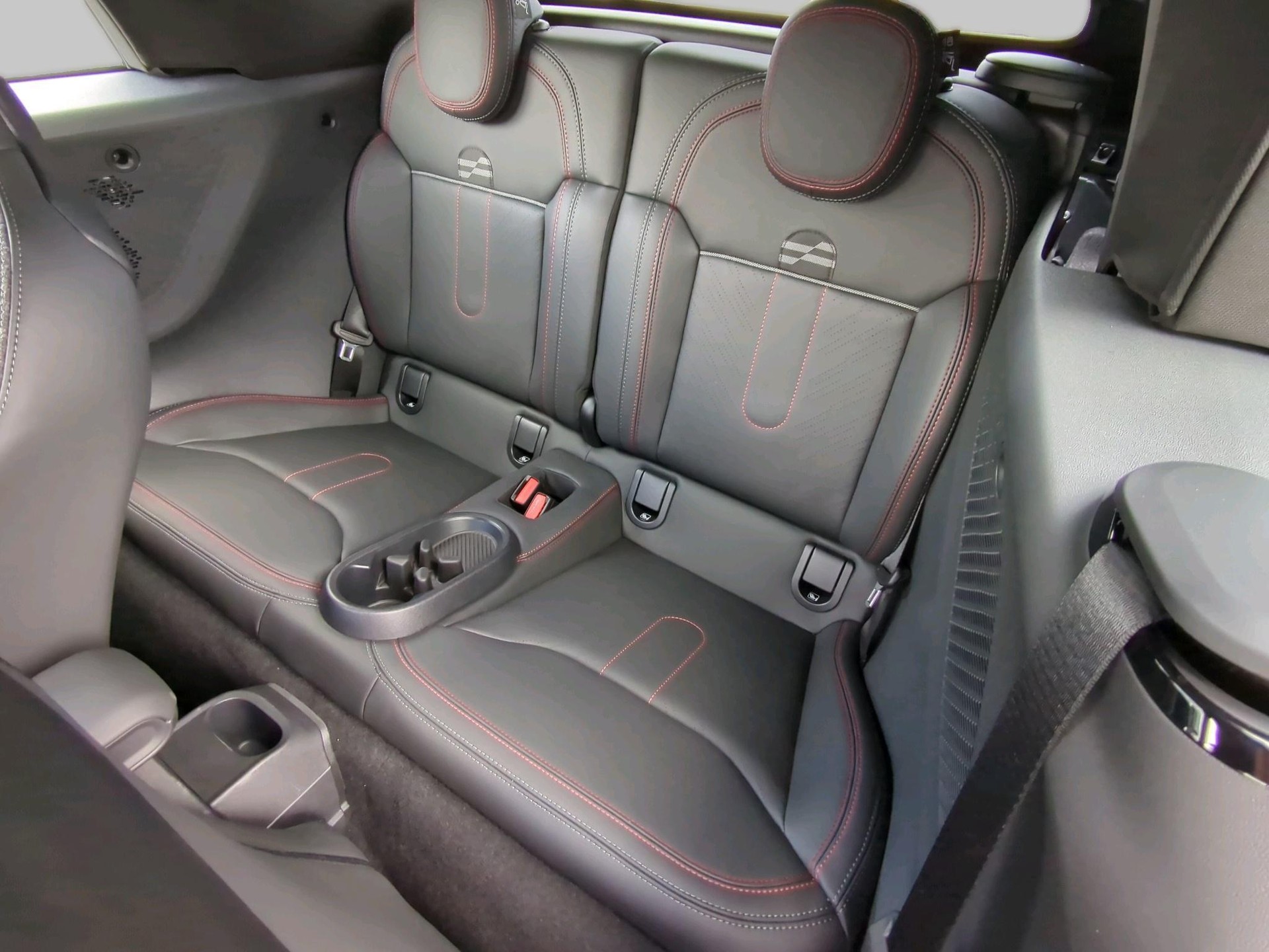 MINI John Cooper Works Cabrio-image-16
