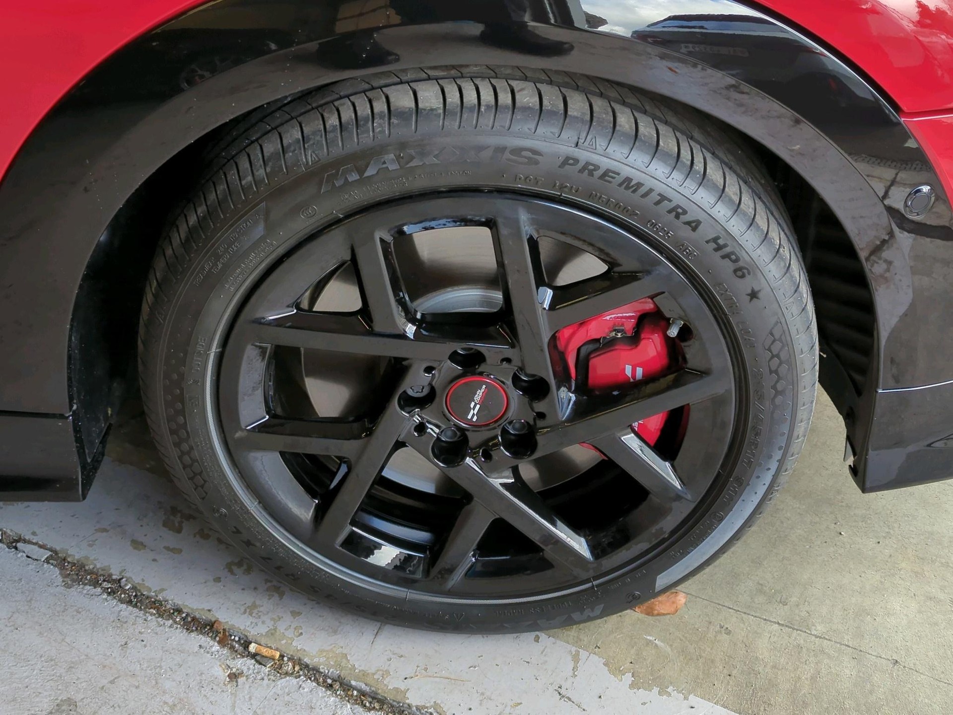 MINI John Cooper Works Cabrio-image-9