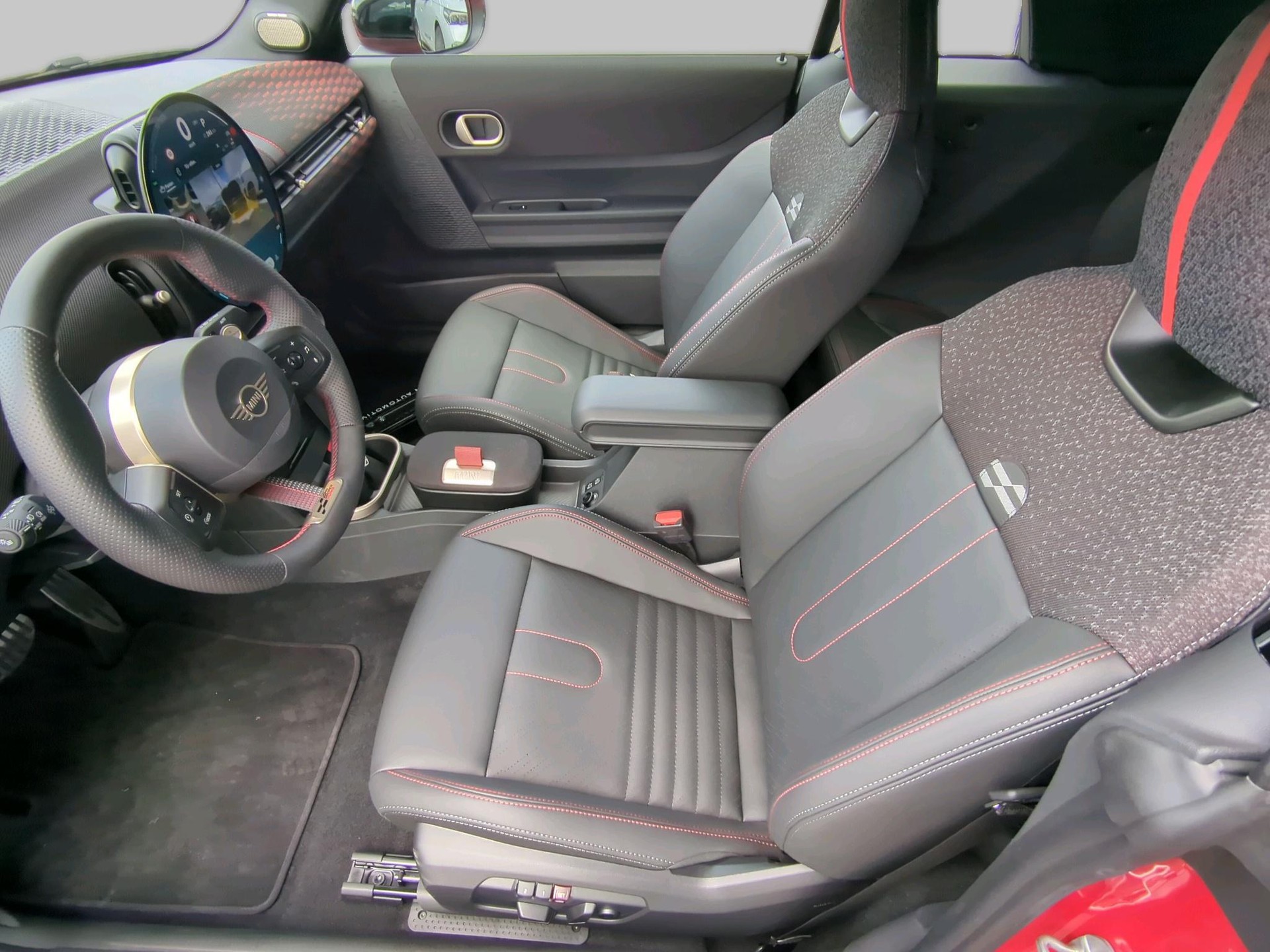 MINI John Cooper Works Cabrio-image-13