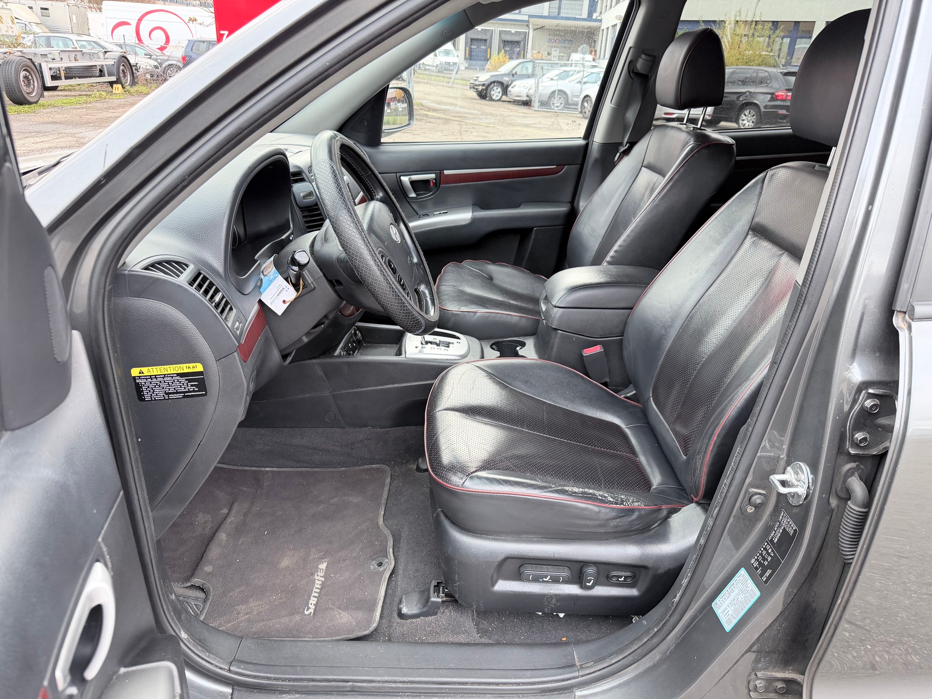 HYUNDAI Santa Fe 2.2 CRDi Premium 4WD Automatic-image-6