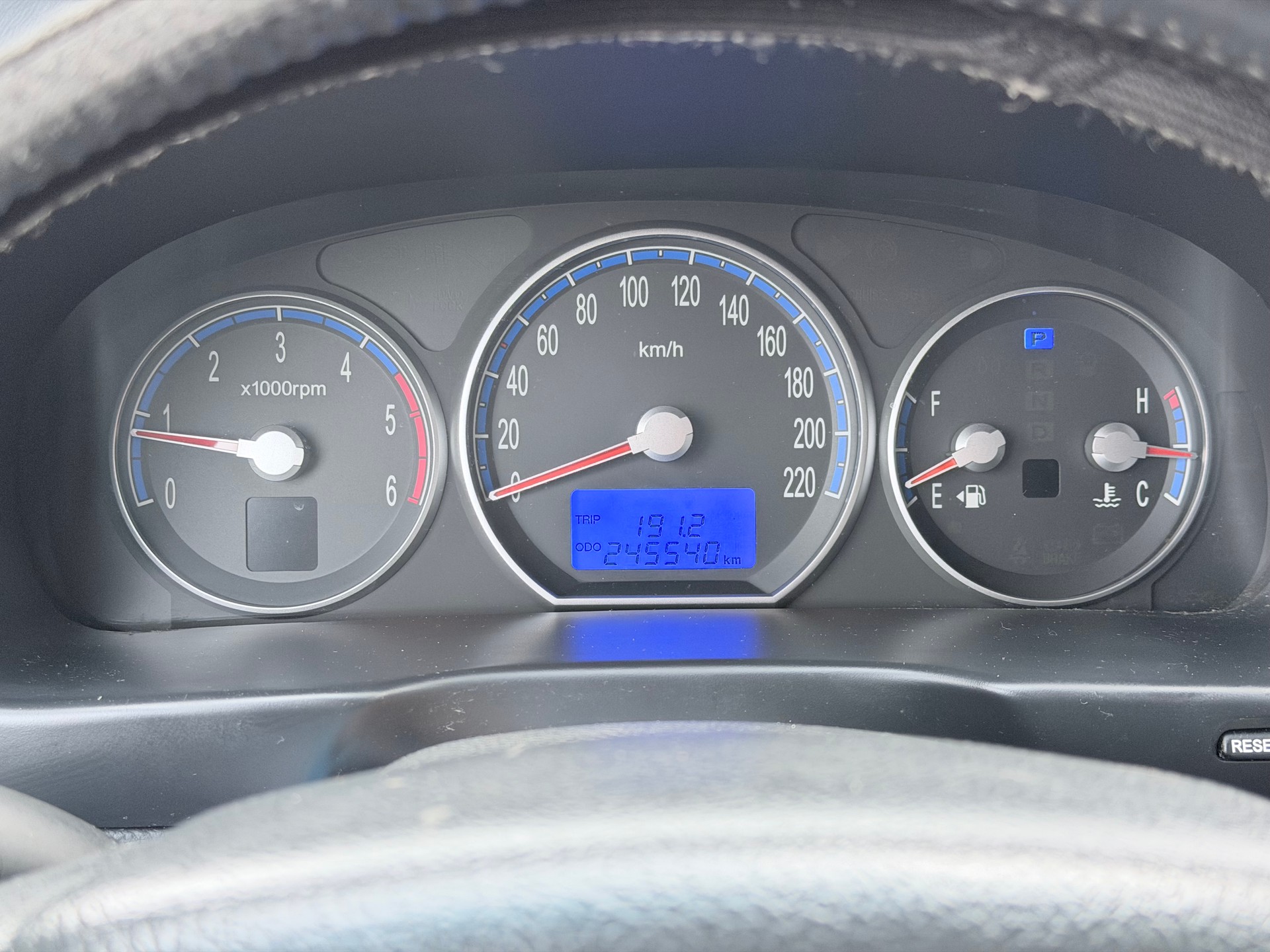 HYUNDAI Santa Fe 2.2 CRDi Premium 4WD Automatic-image-10