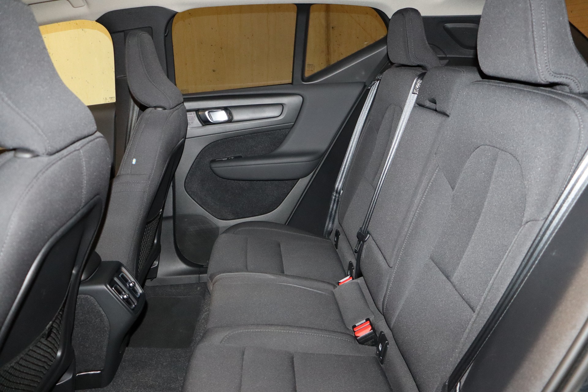 VOLVO XC40 T2 Momentum Geartronic-image-15