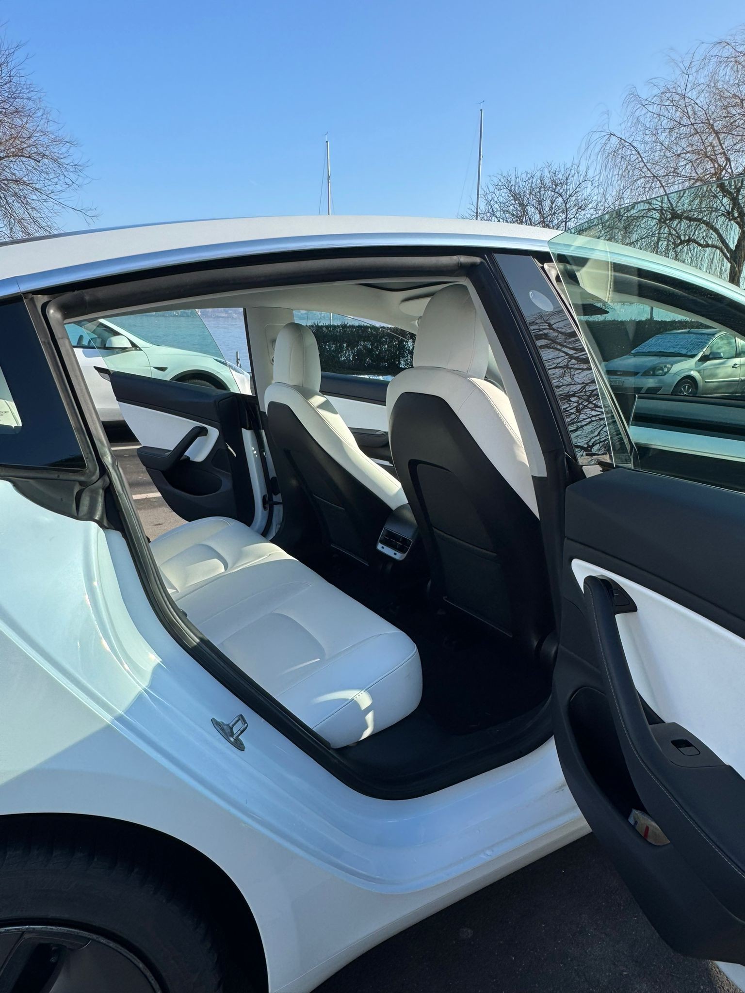 TESLA Model 3 Long Range Dual Motor AWD-image-6