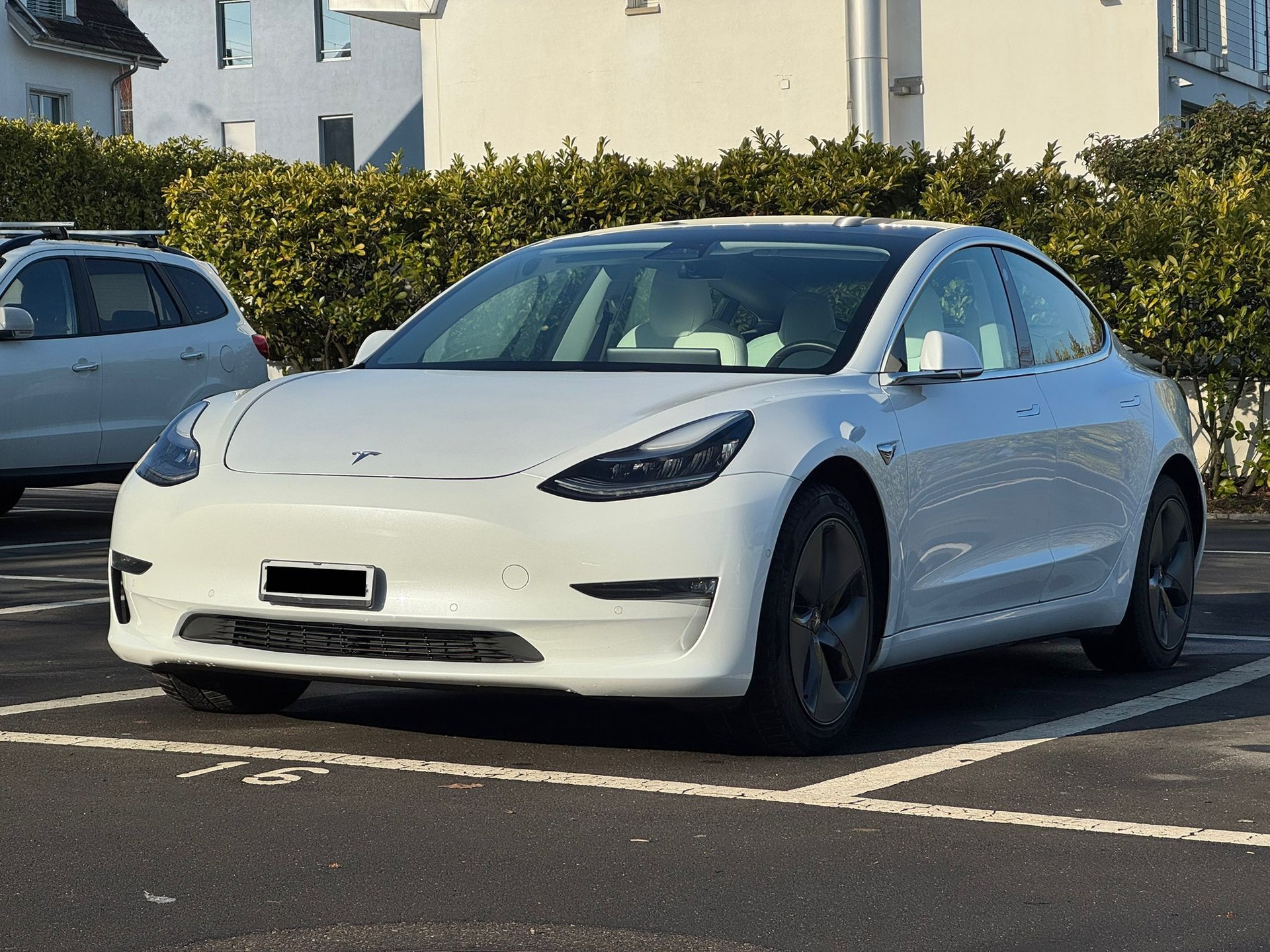 TESLA Model 3 Long Range Dual Motor AWD-image-1