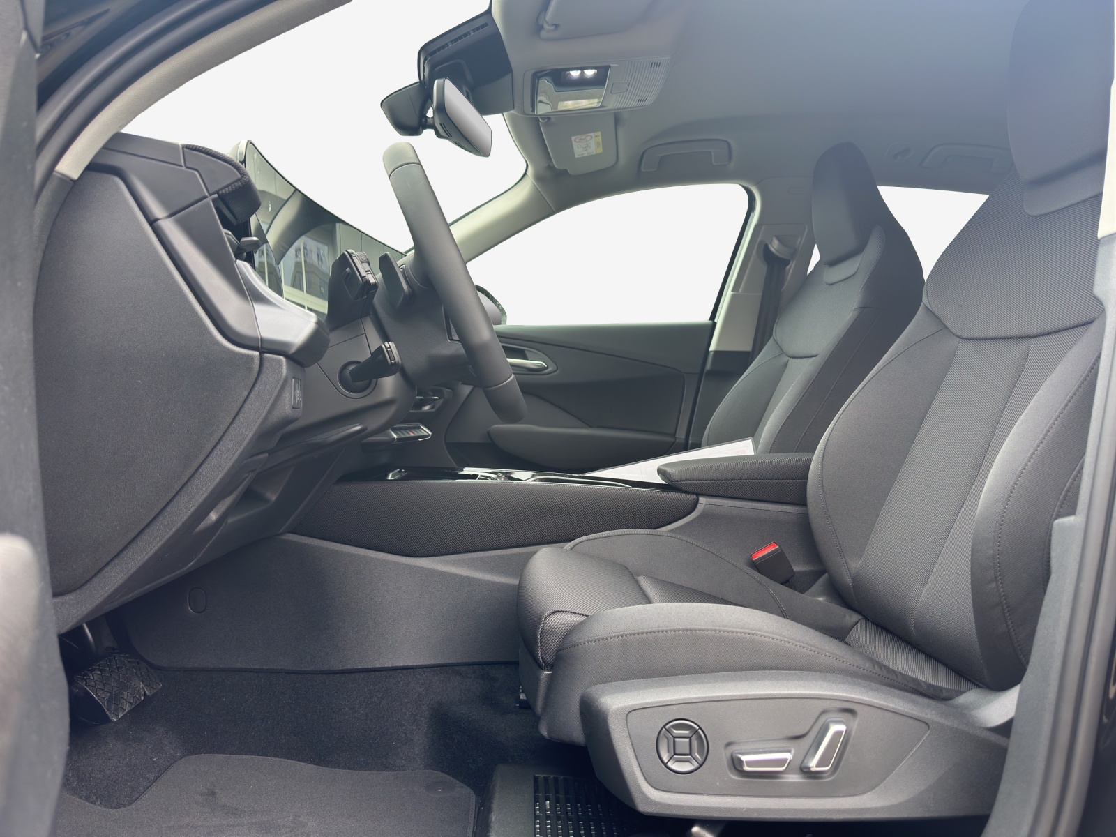 AUDI Q3 SUV 110 kW TFSI S tronic-image-7