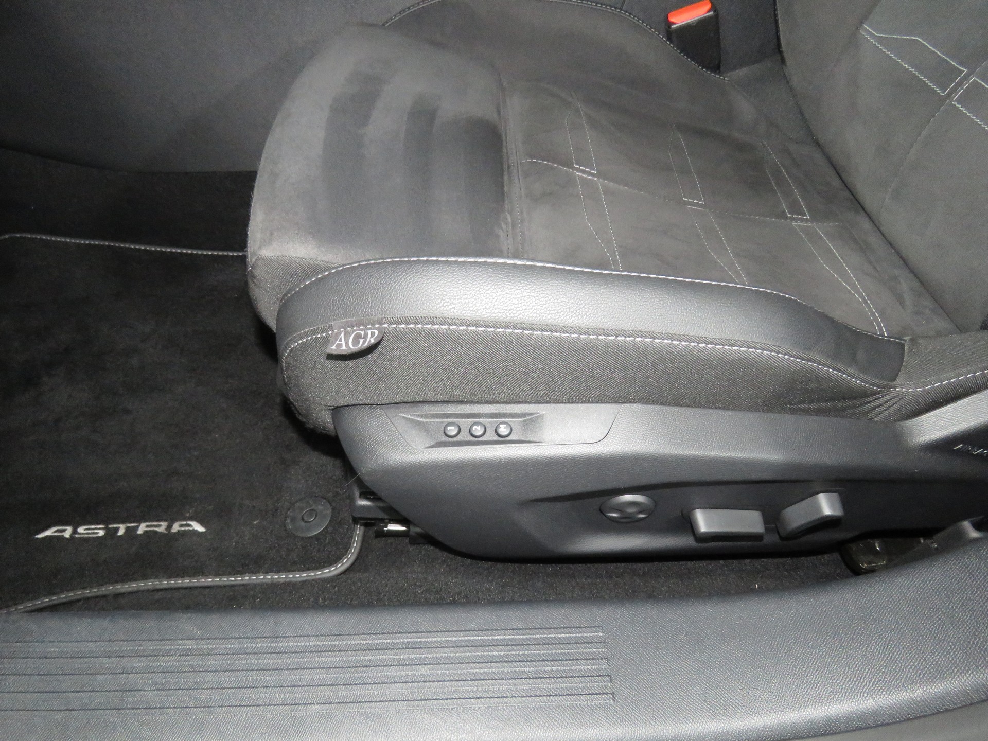 OPEL Astra 1.6 PHEV GS Automat-image-8