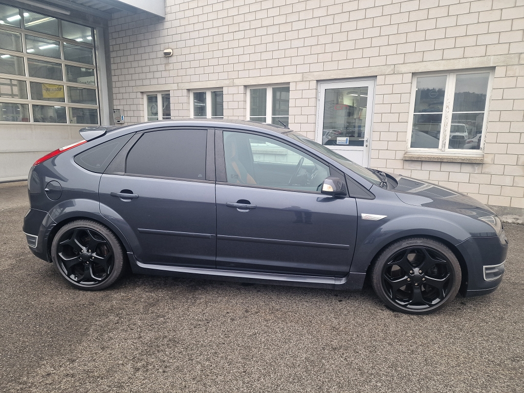 FORD Focus 2.5i 20V ST-image-2