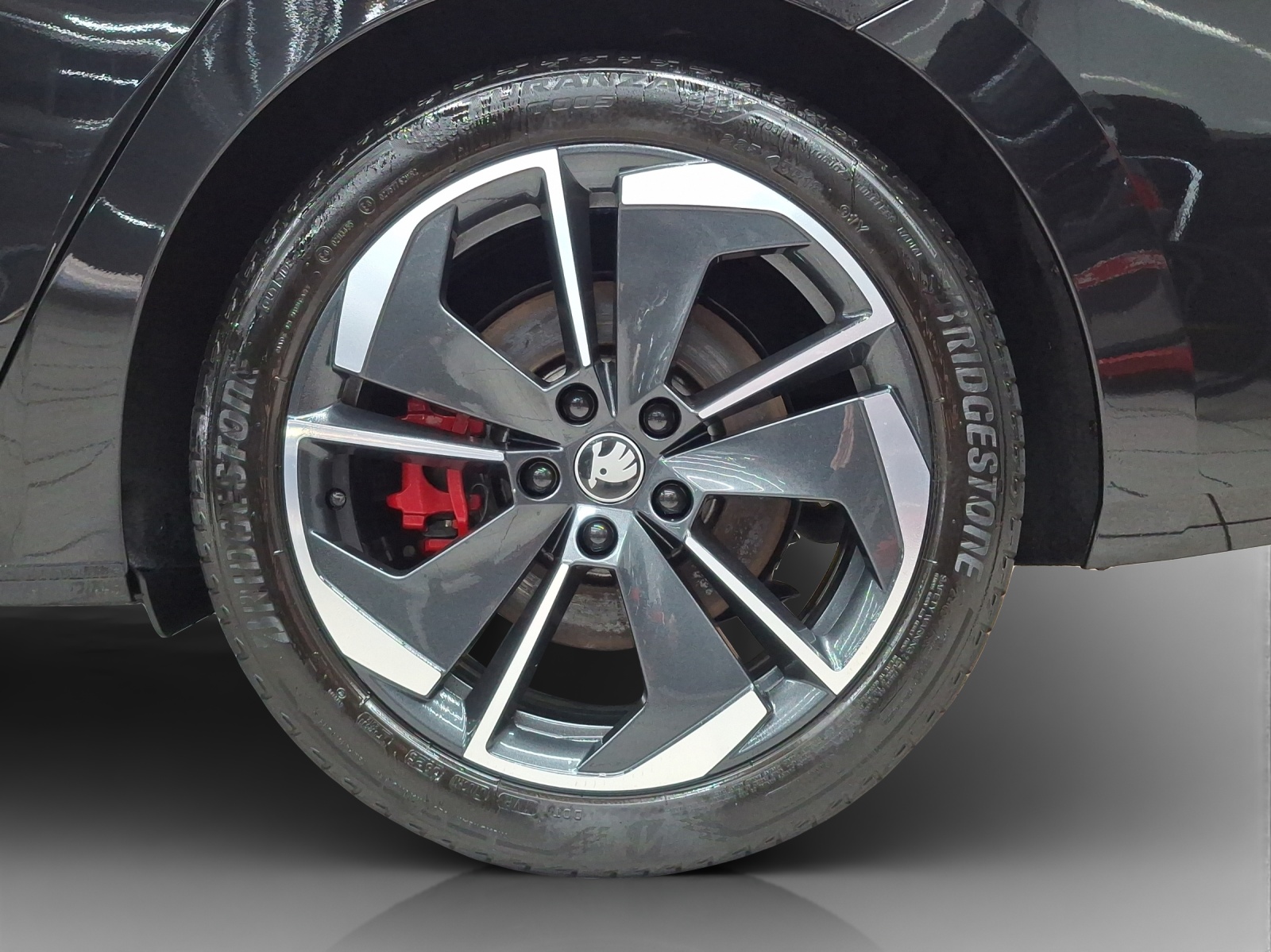 SKODA Octavia Combi 2.0 TSI DSG RS-image-15