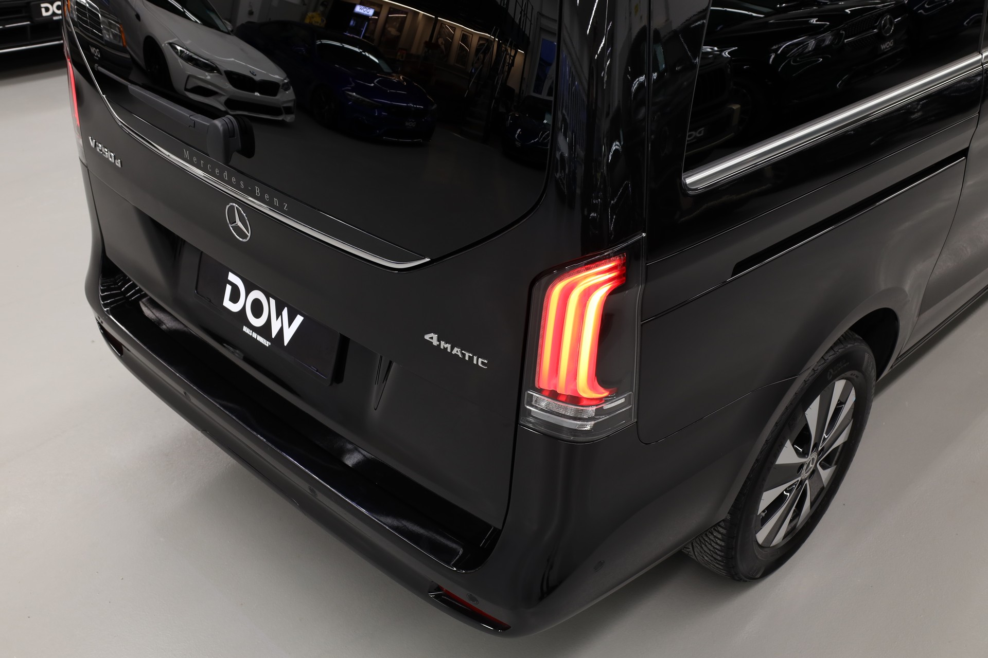 MERCEDES-BENZ V 250 d Avantgarde lang Van-image-9