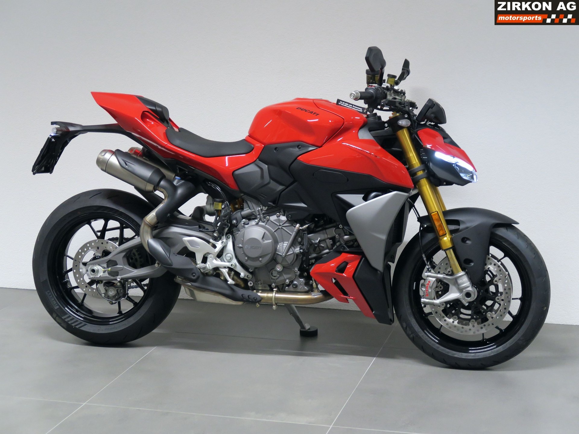 DUCATI Streetfighter V2 S-showroom-element-1