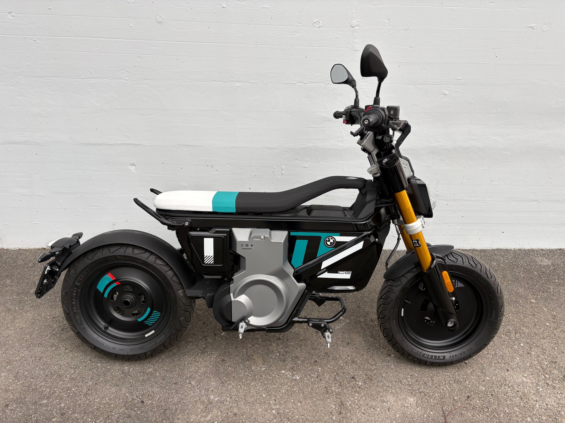 BMW CE 02-image-4