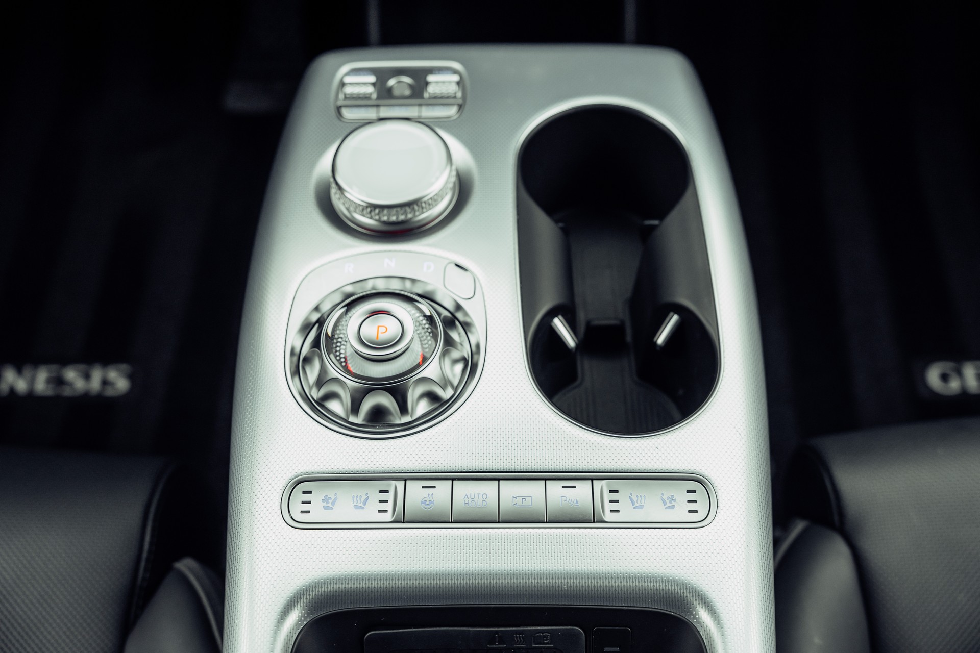GENESIS GV60 77.4 kWh Sport AWD-image-15