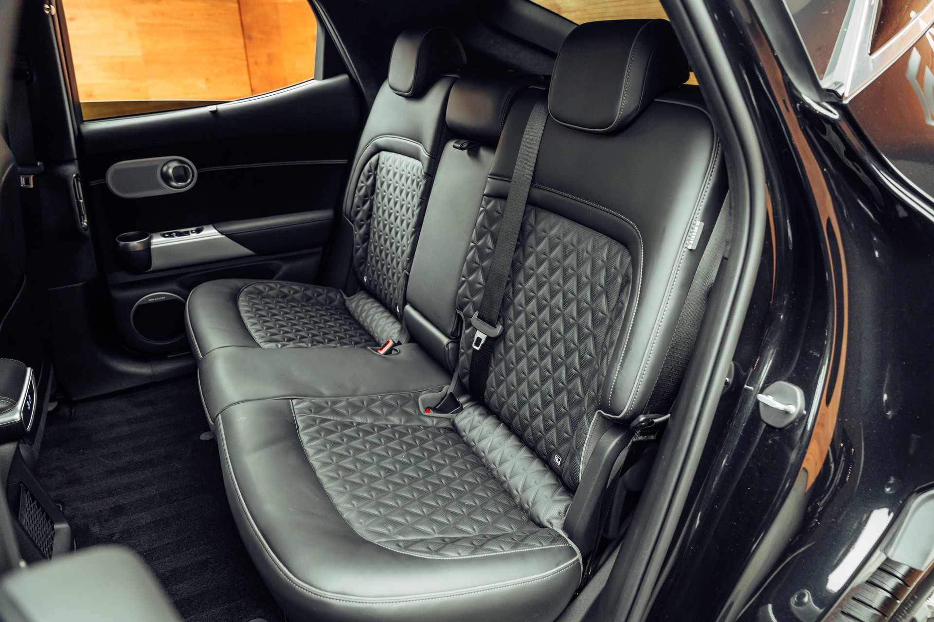 GENESIS GV60 77.4 kWh Sport AWD-image-6