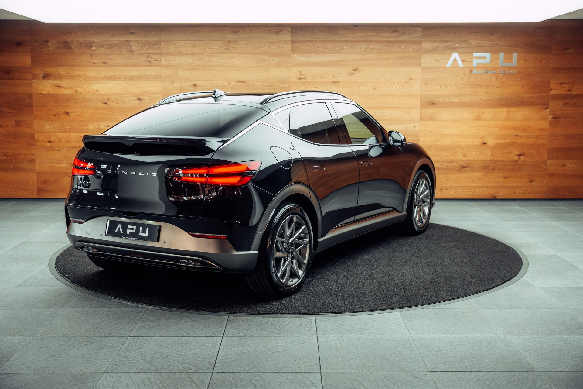 GENESIS GV60 77.4 kWh Sport AWD-image-1